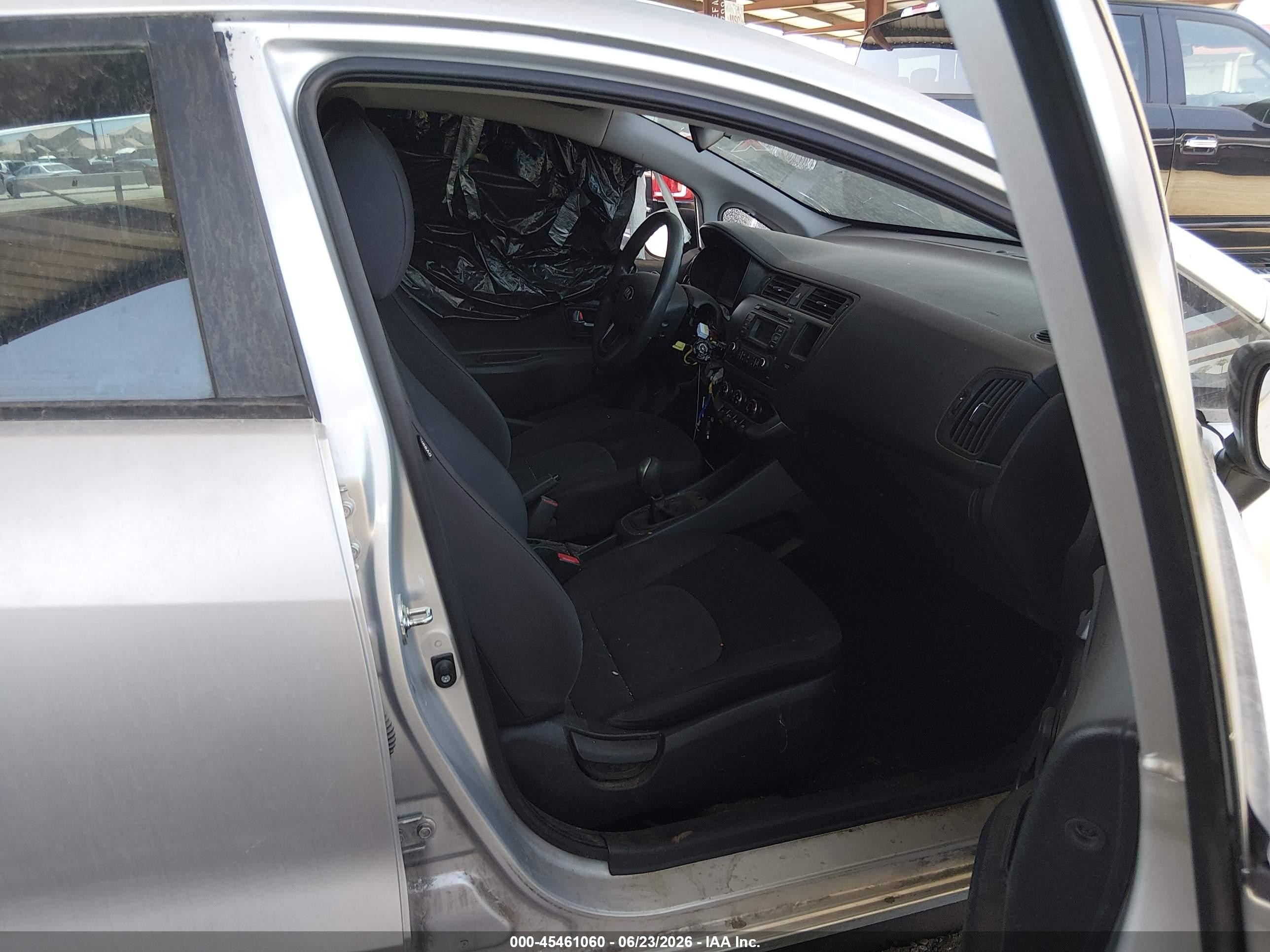 2015 Kia Rio Lx Silver vin: KNADM4A39F6509514