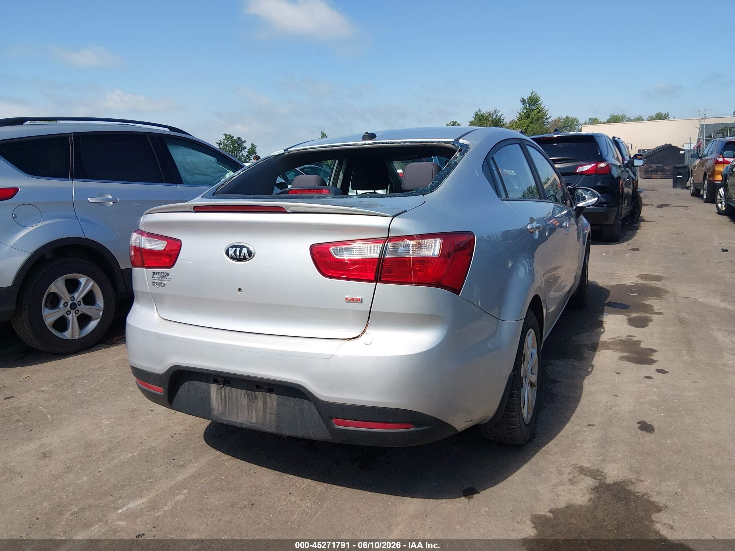 2015 Kia Rio Lx Silver vin: KNADM4A39F6528015