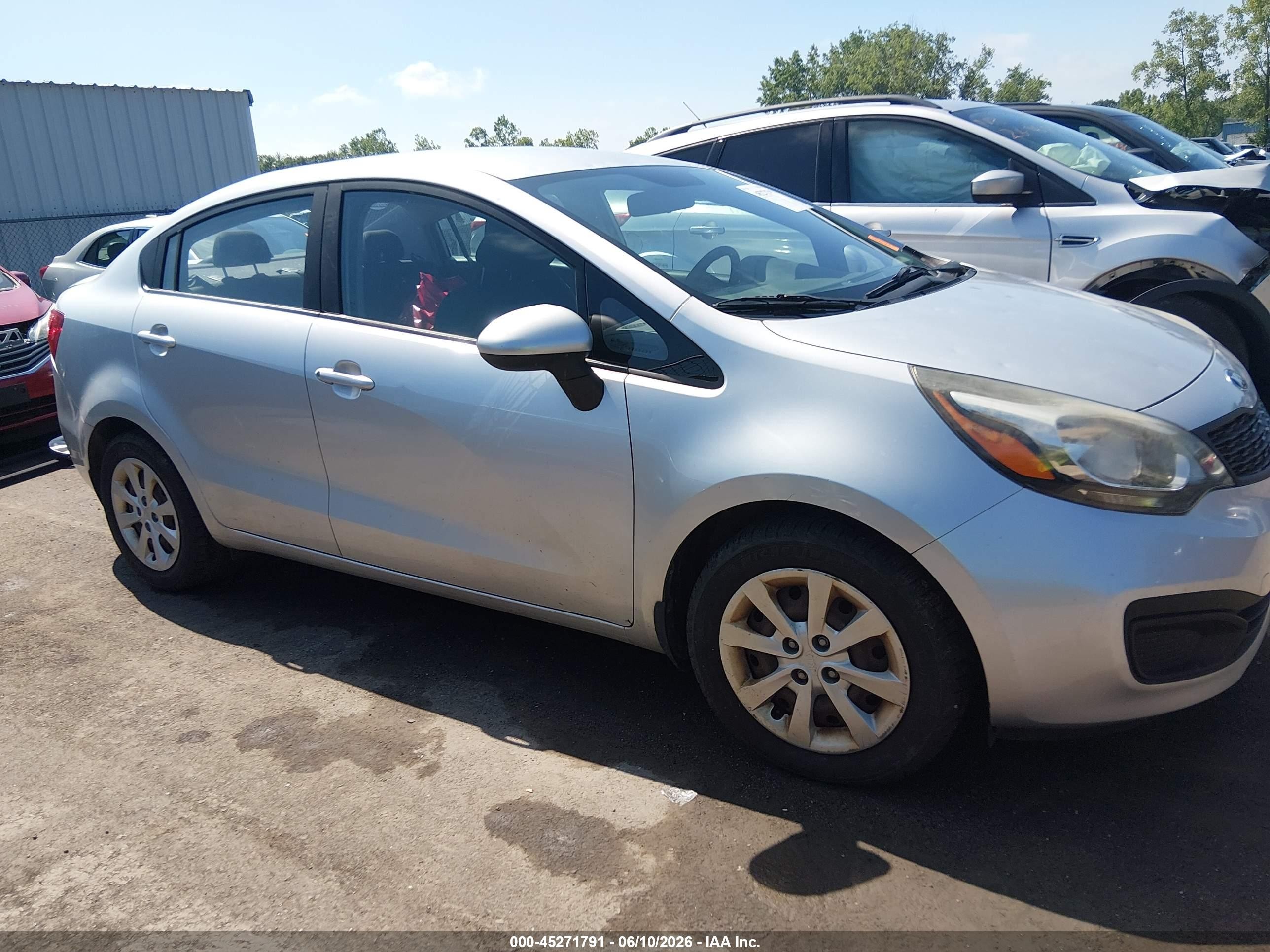 2015 Kia Rio Lx Silver vin: KNADM4A39F6528015