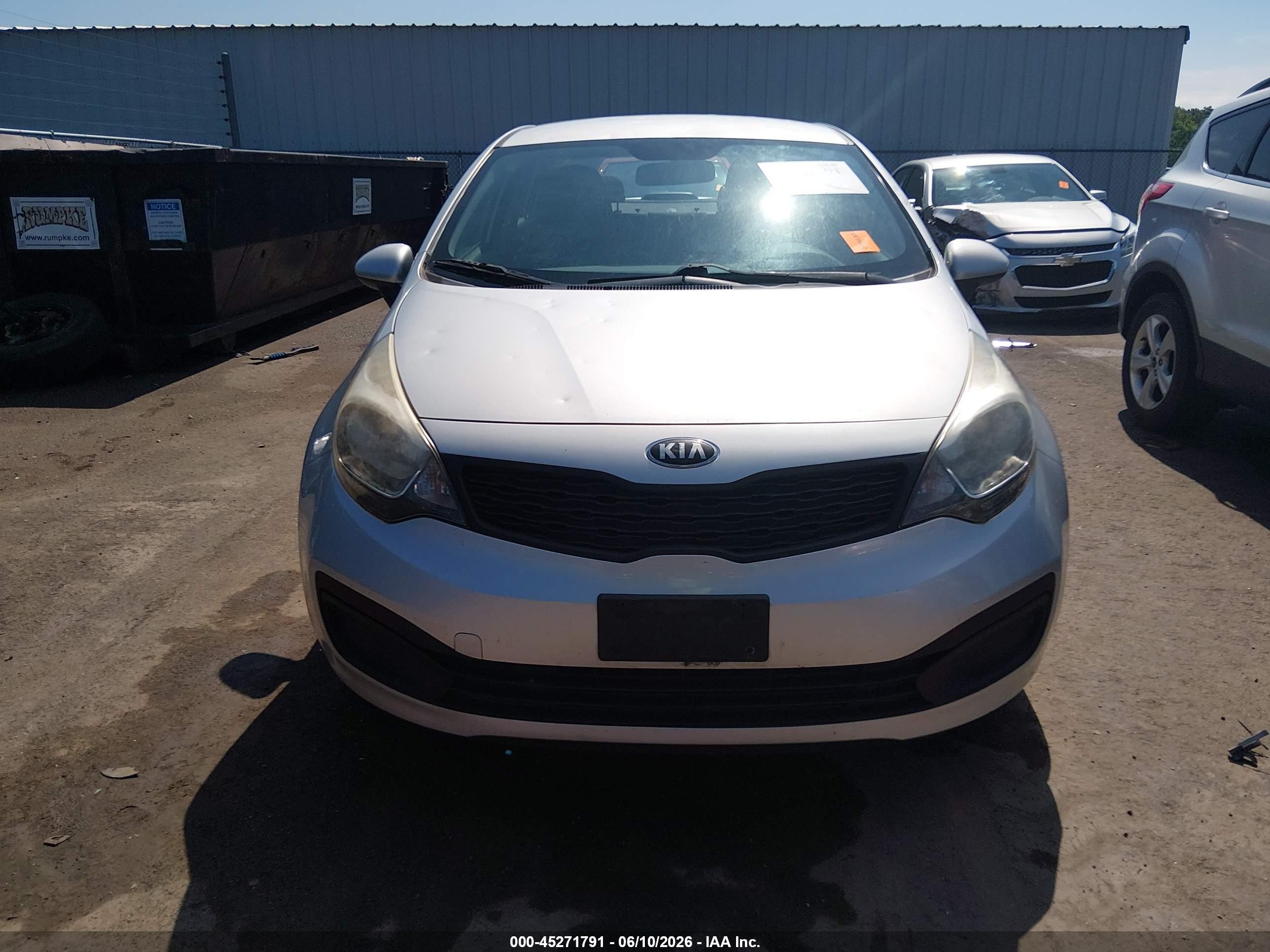 2015 Kia Rio Lx Silver vin: KNADM4A39F6528015