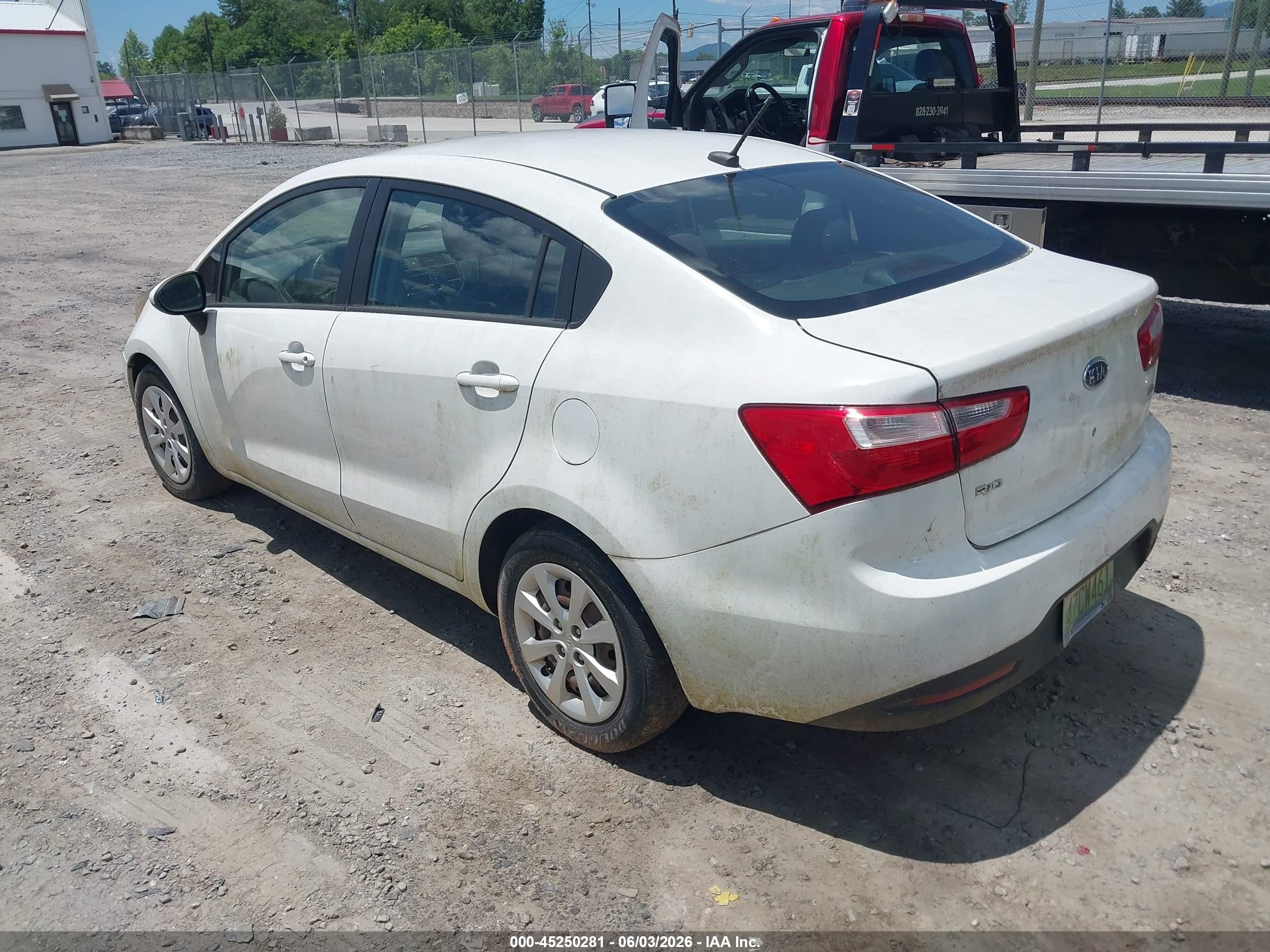 2012 Kia Rio Lx Белый vin: KNADM4A3XC6055933