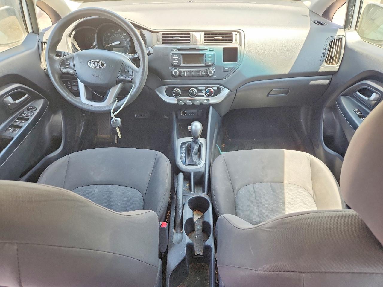 2015 Kia Rio Lx Белый vin: KNADM4A3XF6433818