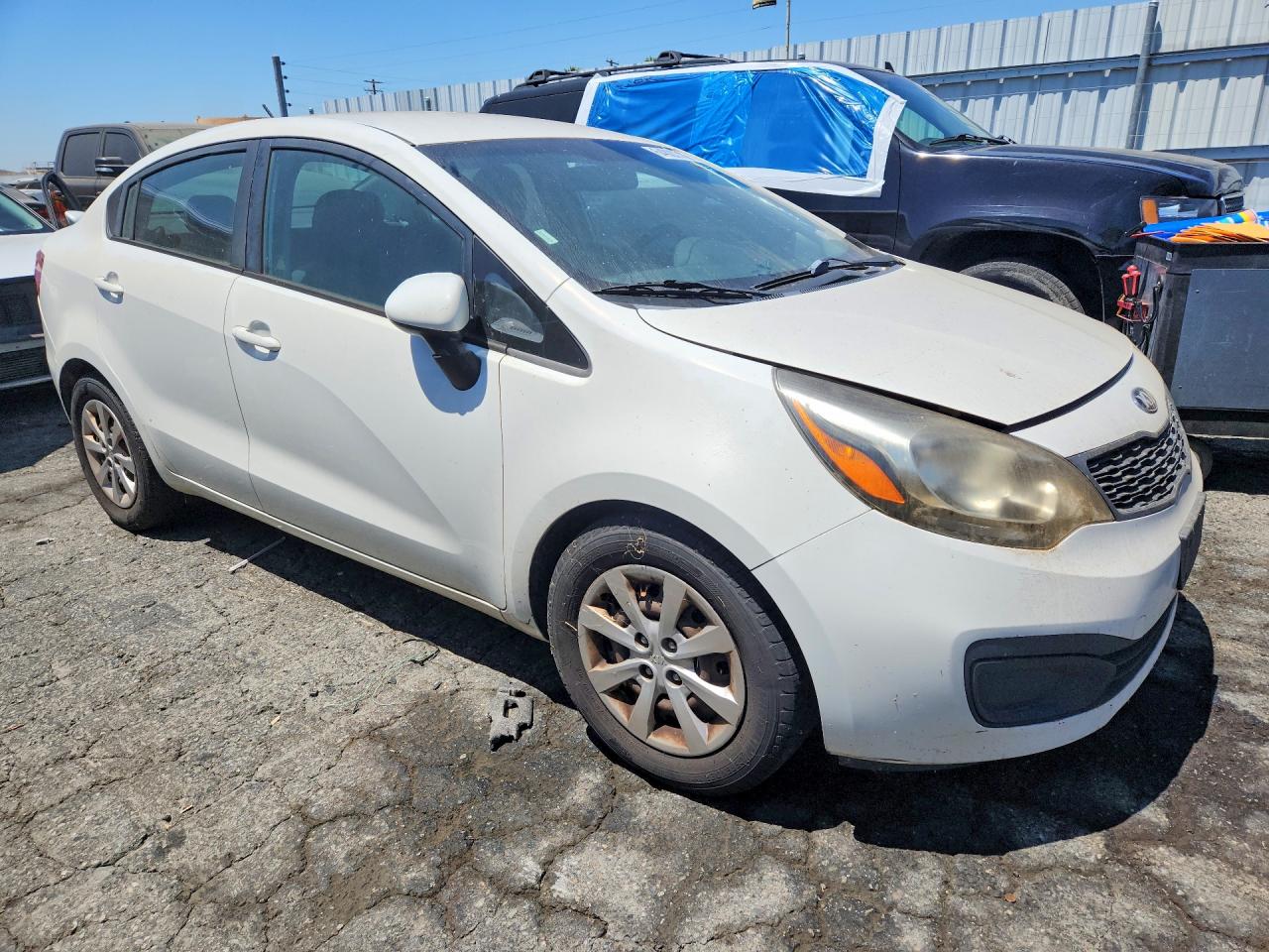 2015 Kia Rio Lx Белый vin: KNADM4A3XF6433818