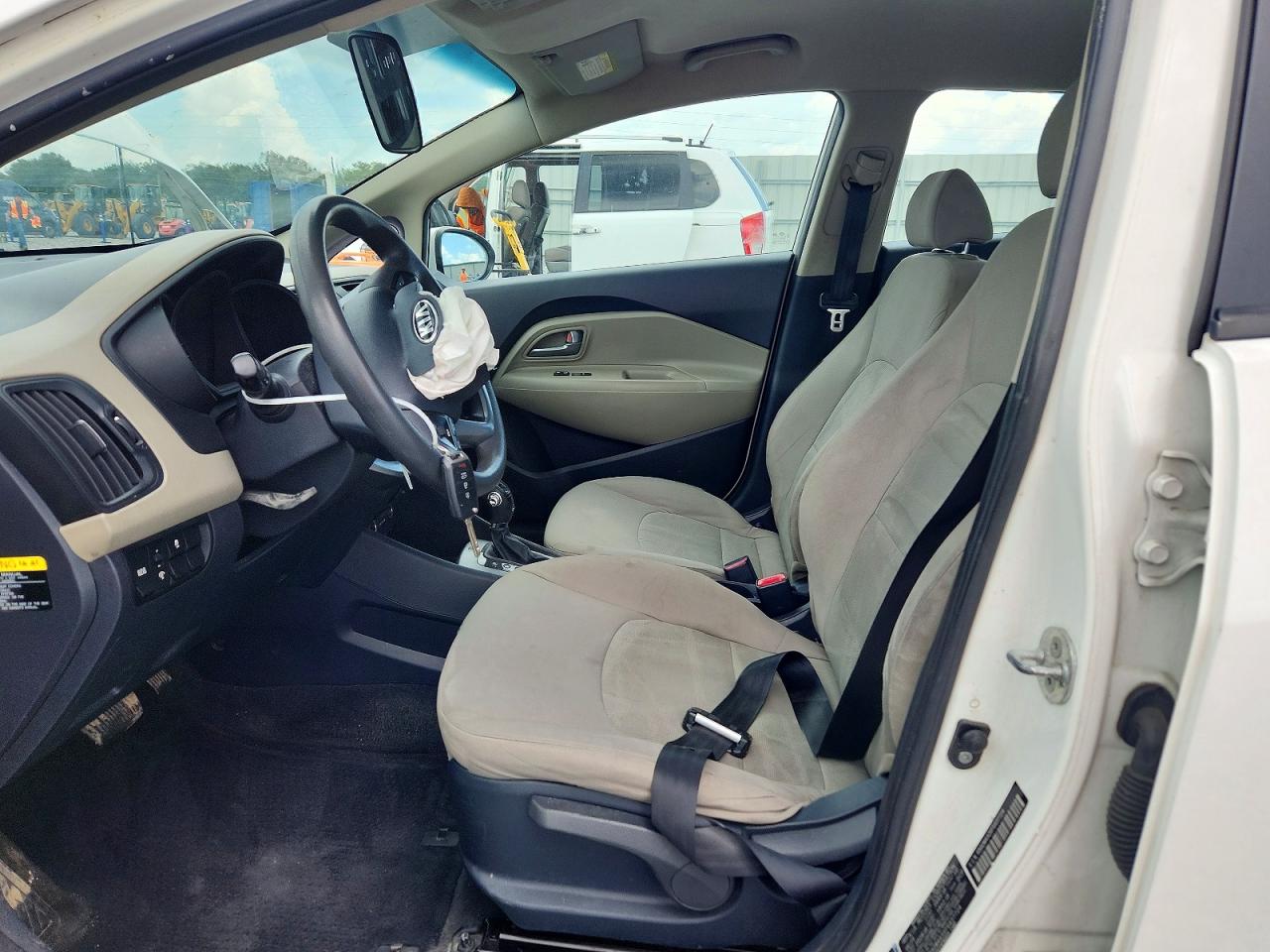 2015 Kia Rio Lx White vin: KNADM4A3XF6437724