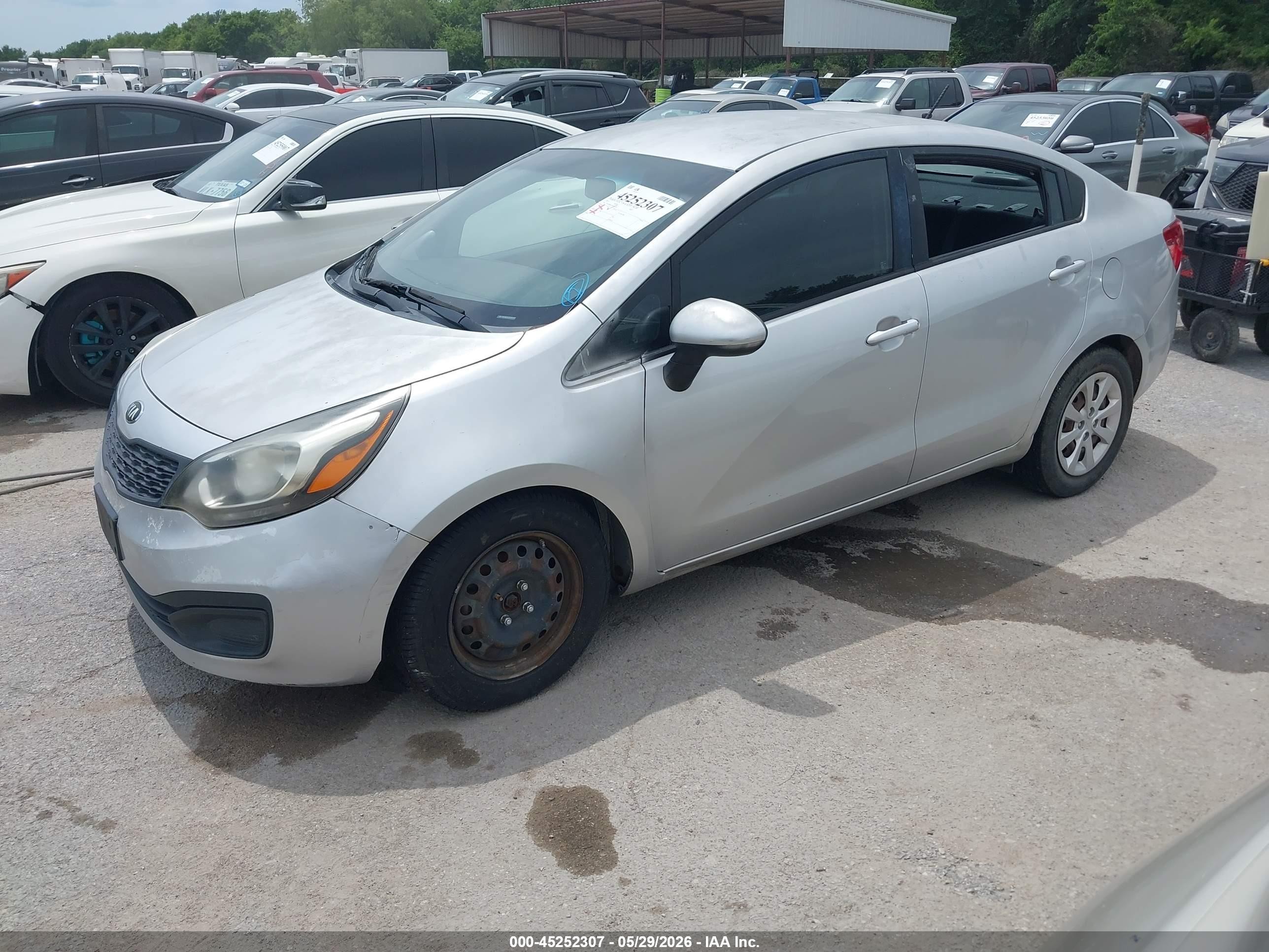 2015 Kia Rio Lx Серебряный vin: KNADM4A3XF6440283