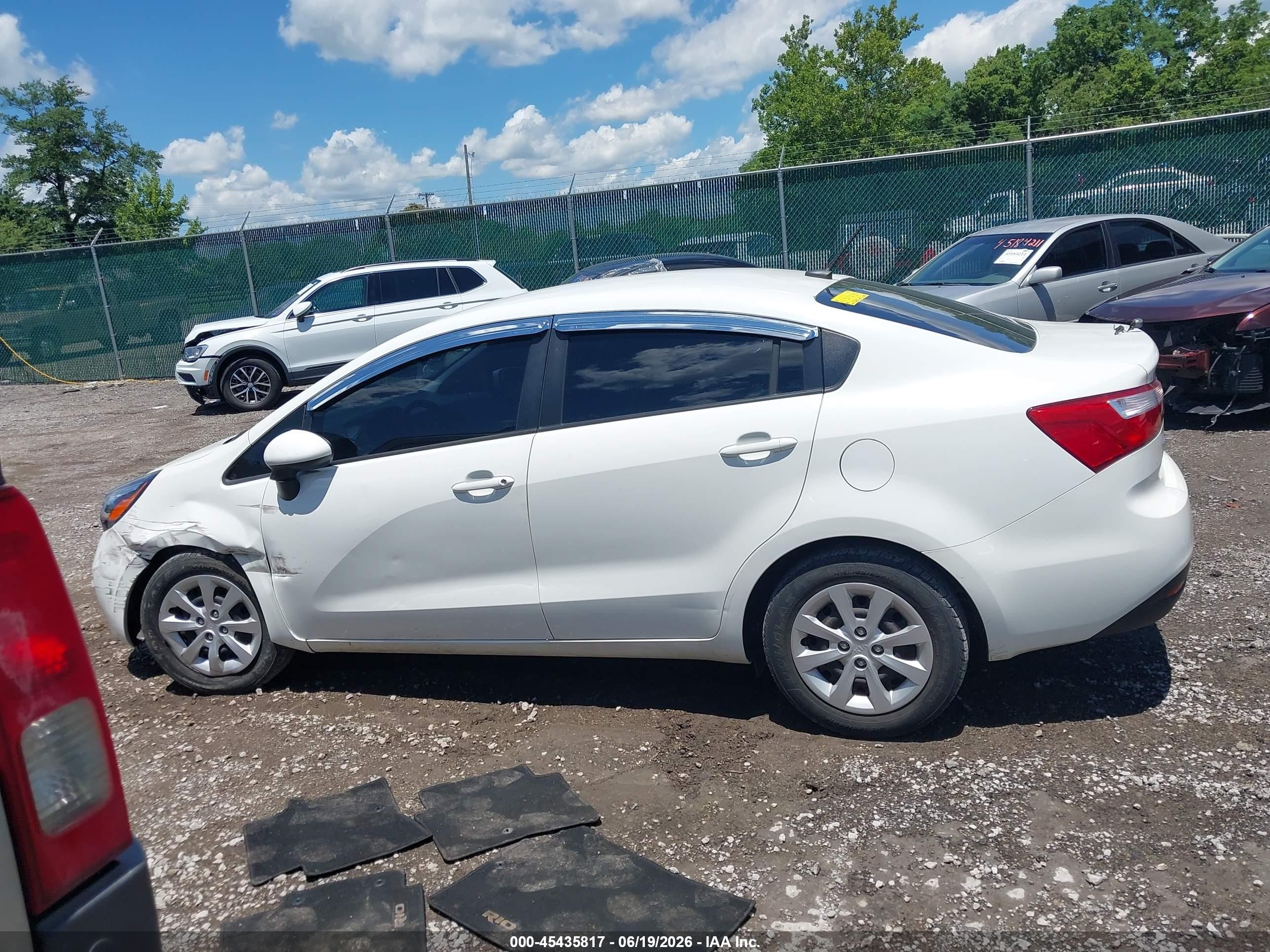 2015 Kia Rio Lx White vin: KNADM4A3XF6454250