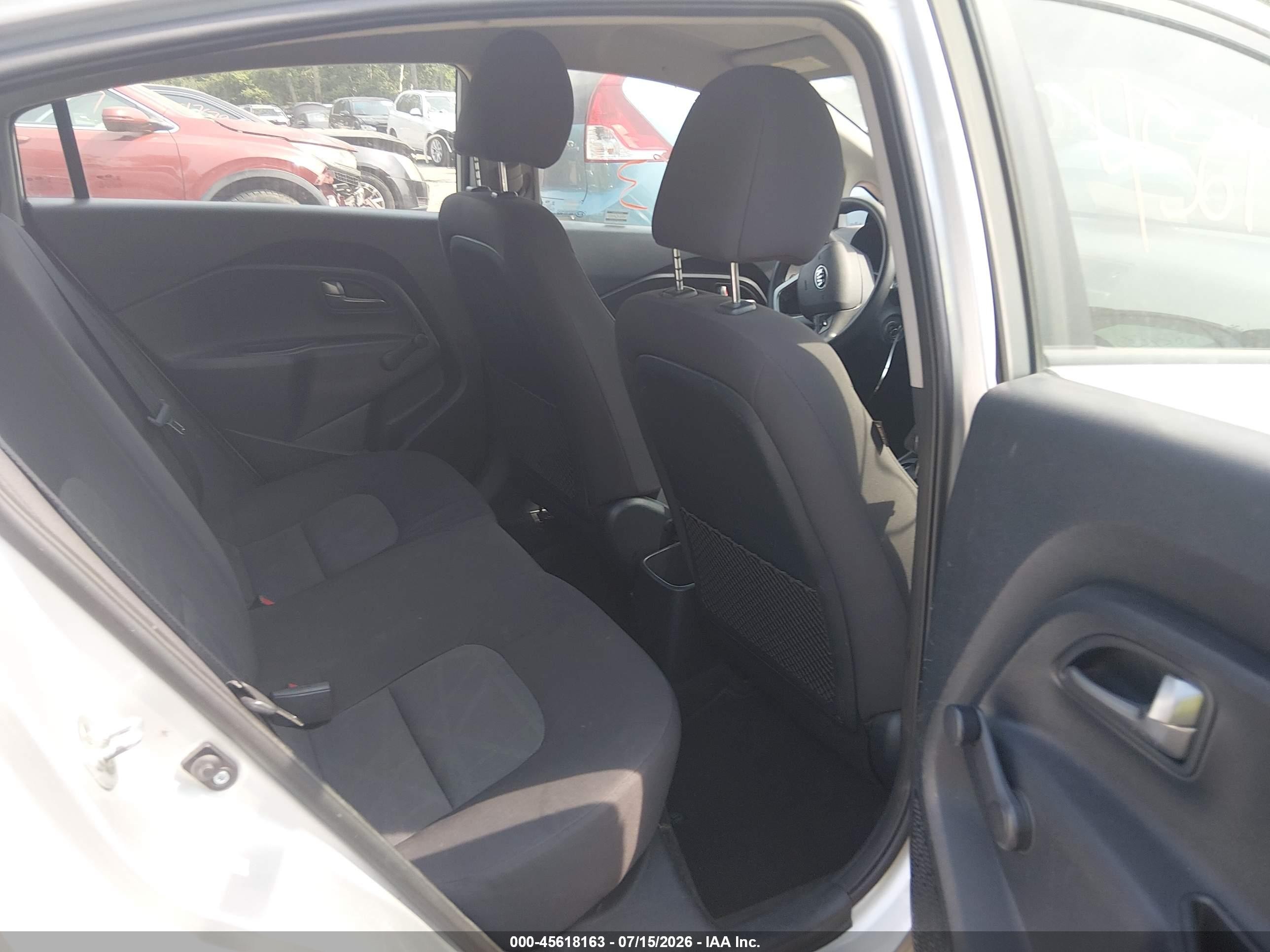 2015 Kia Rio Lx Silver vin: KNADM4A3XF6503804