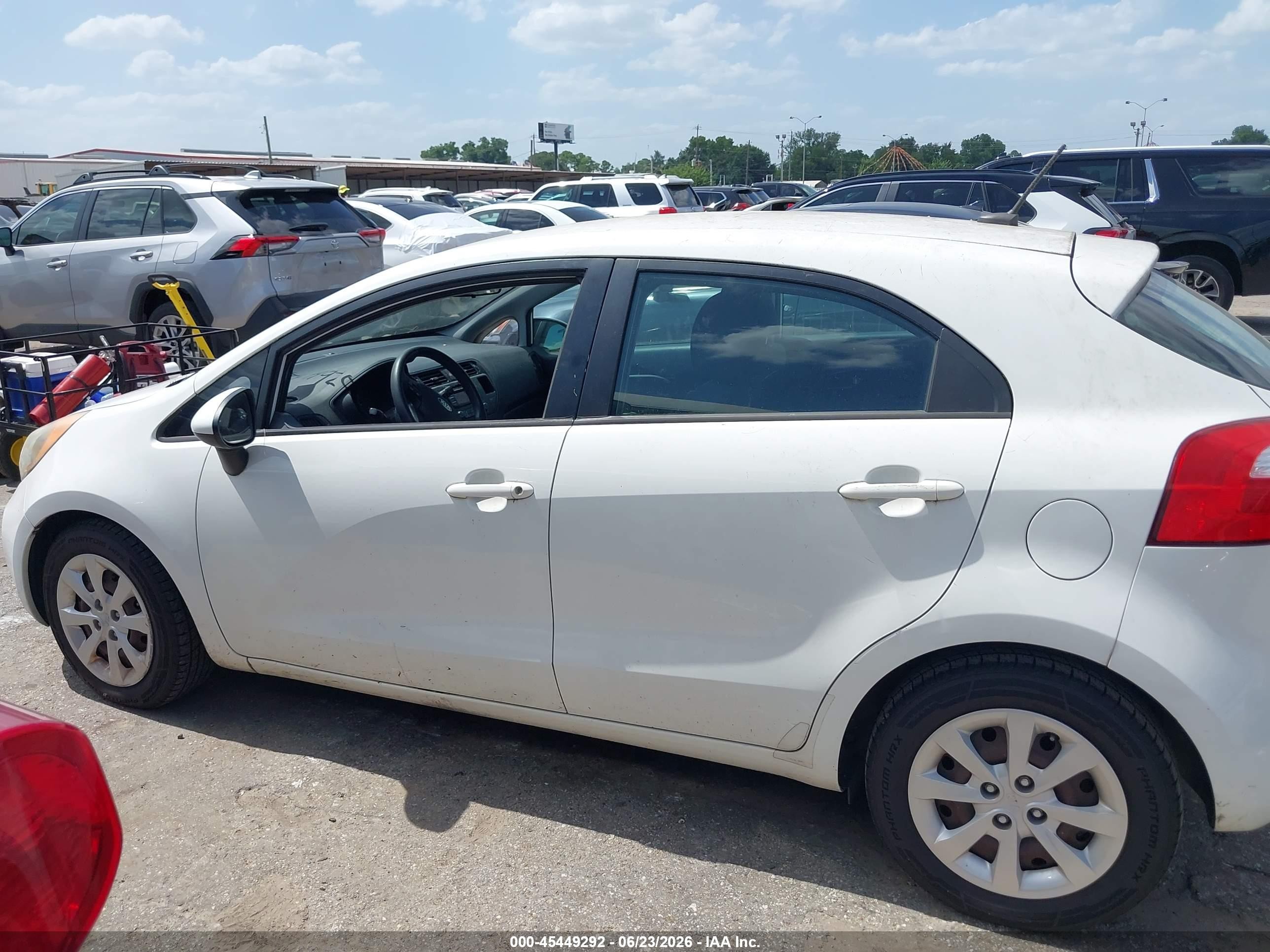 2012 Kia Rio5 Lx White vin: KNADM5A31C6014449