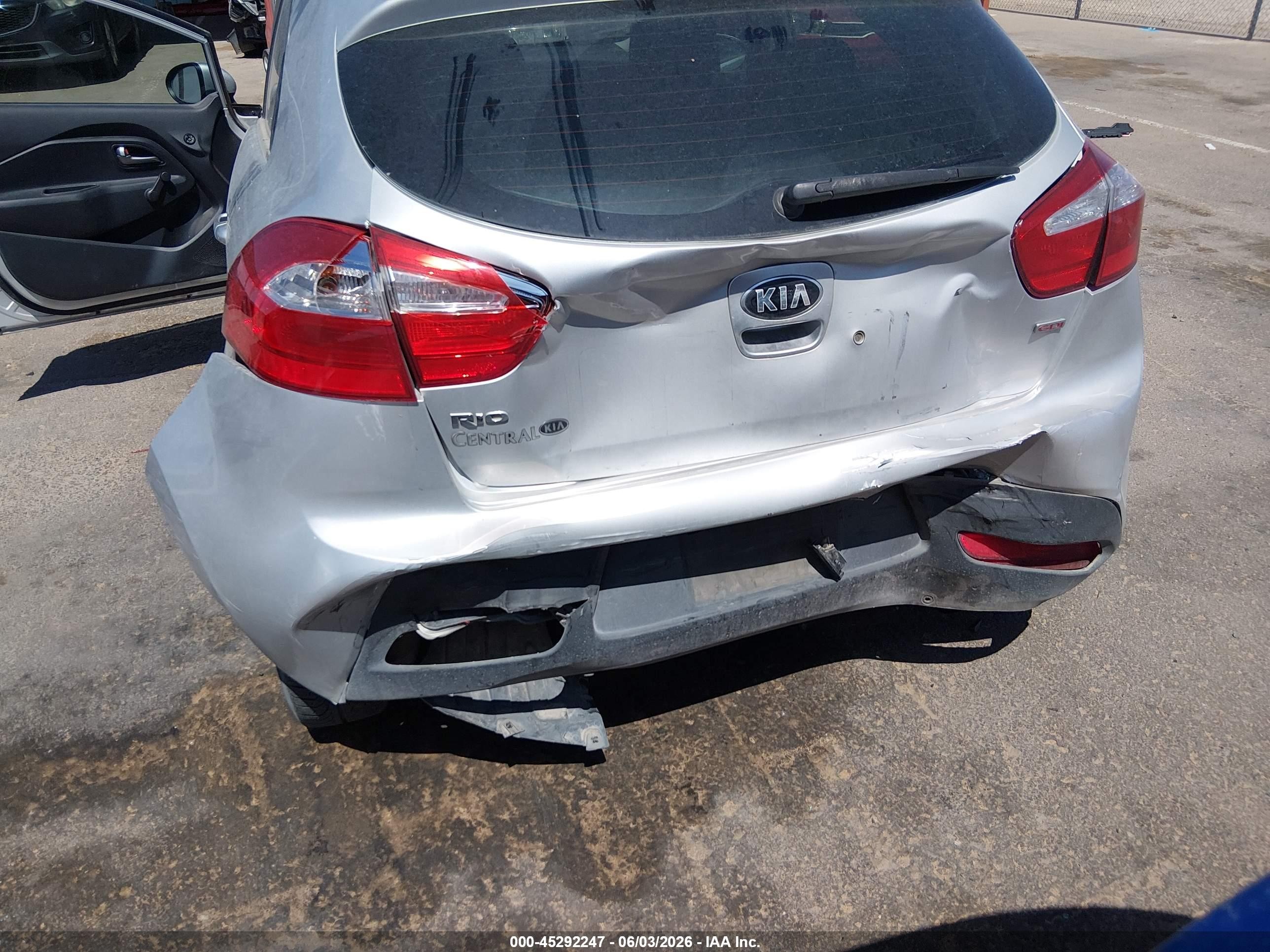 2014 Kia Rio Lx Silver vin: KNADM5A31E6354297