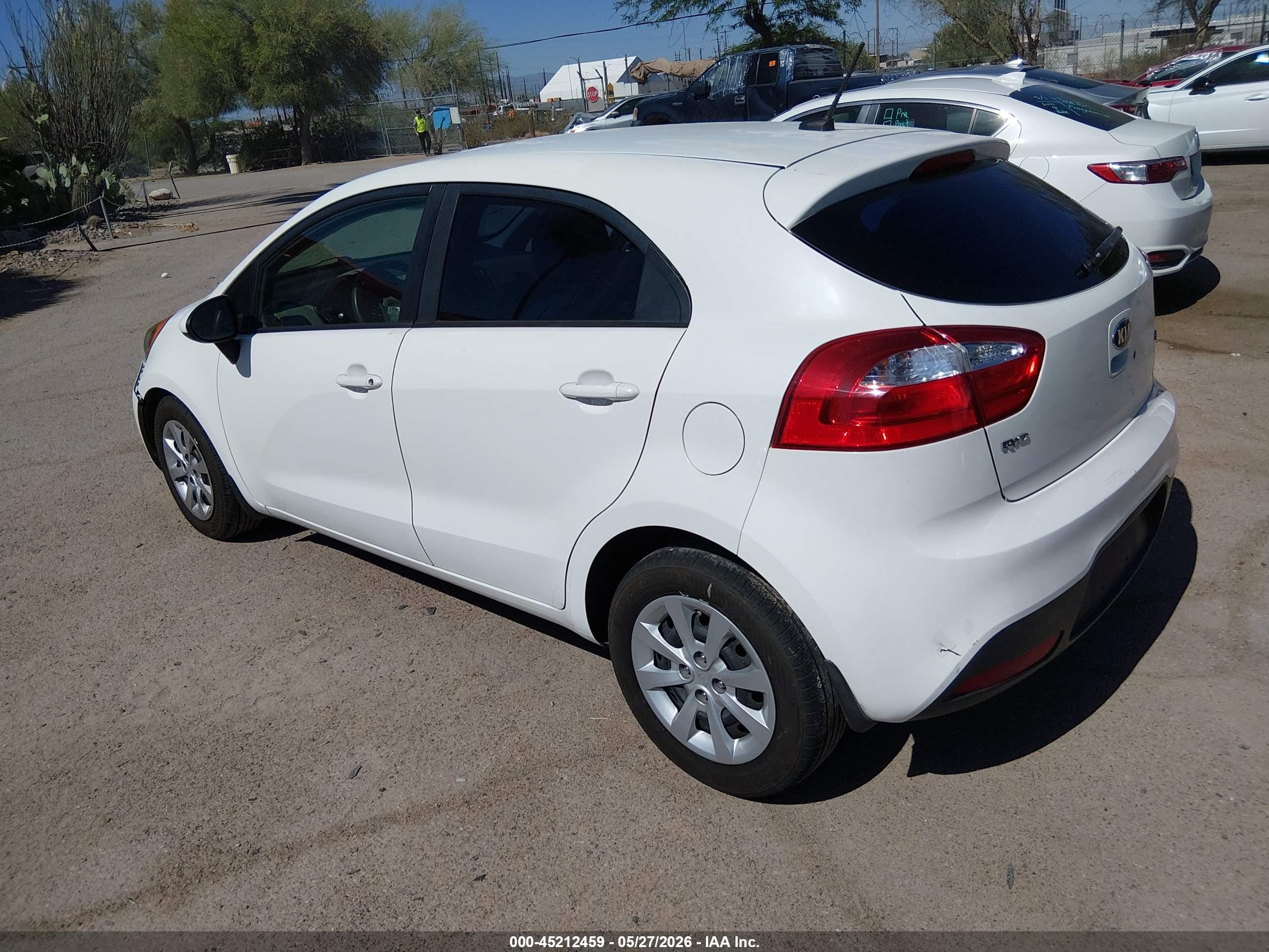 2014 Kia Rio Lx White vin: KNADM5A35E6372141