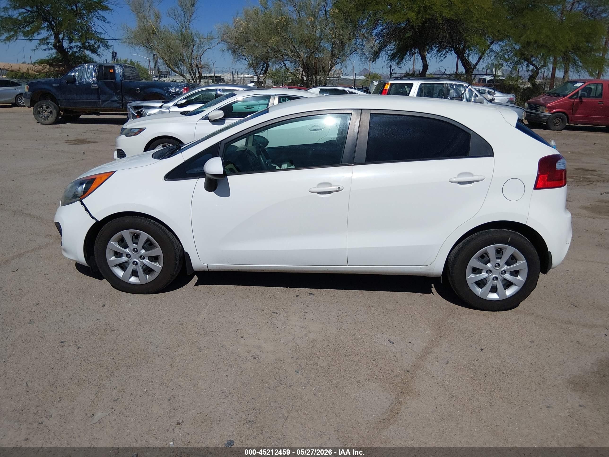 2014 Kia Rio Lx White vin: KNADM5A35E6372141