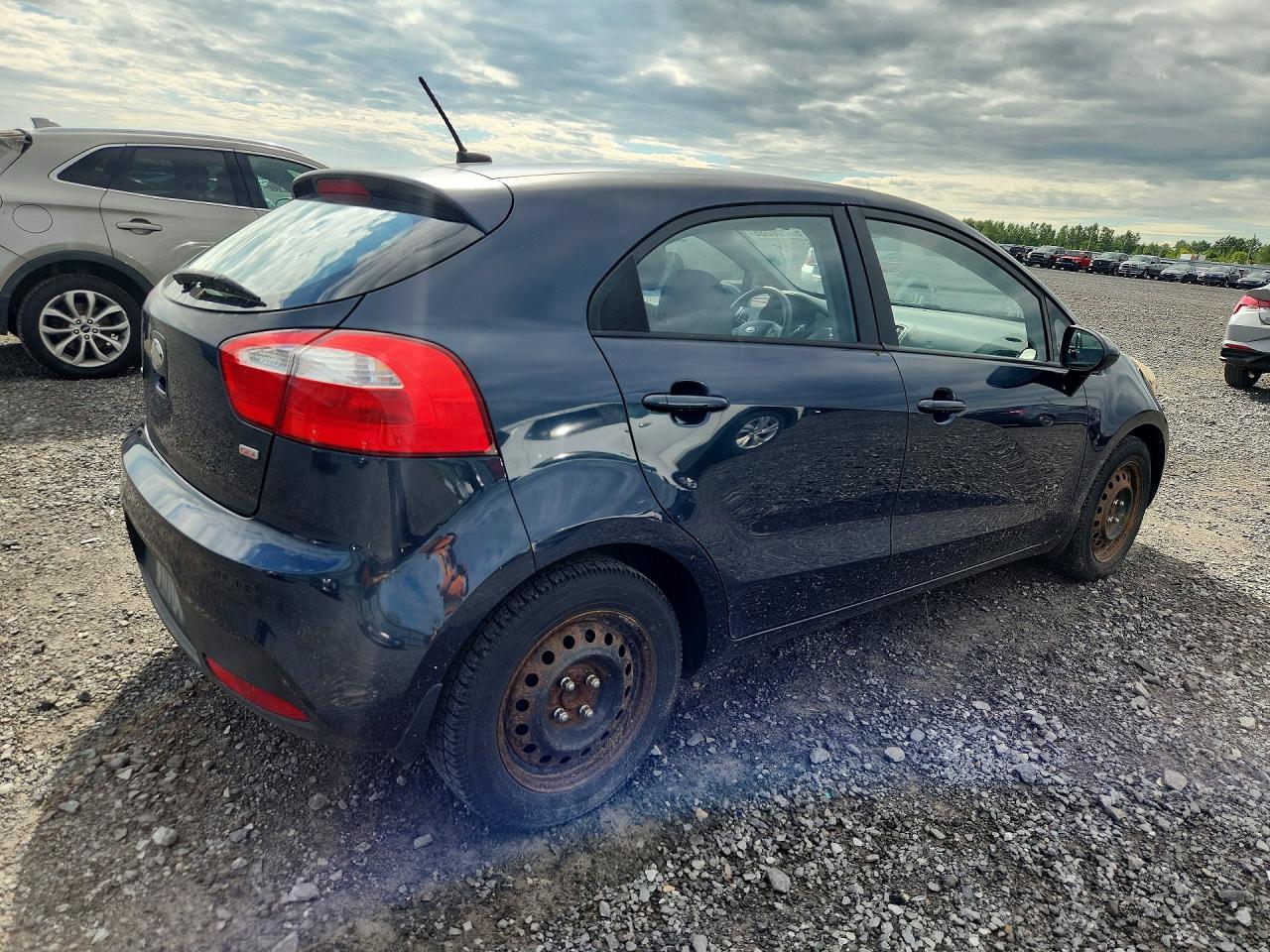 2015 Kia Rio Lx Blue vin: KNADM5A36F6972796