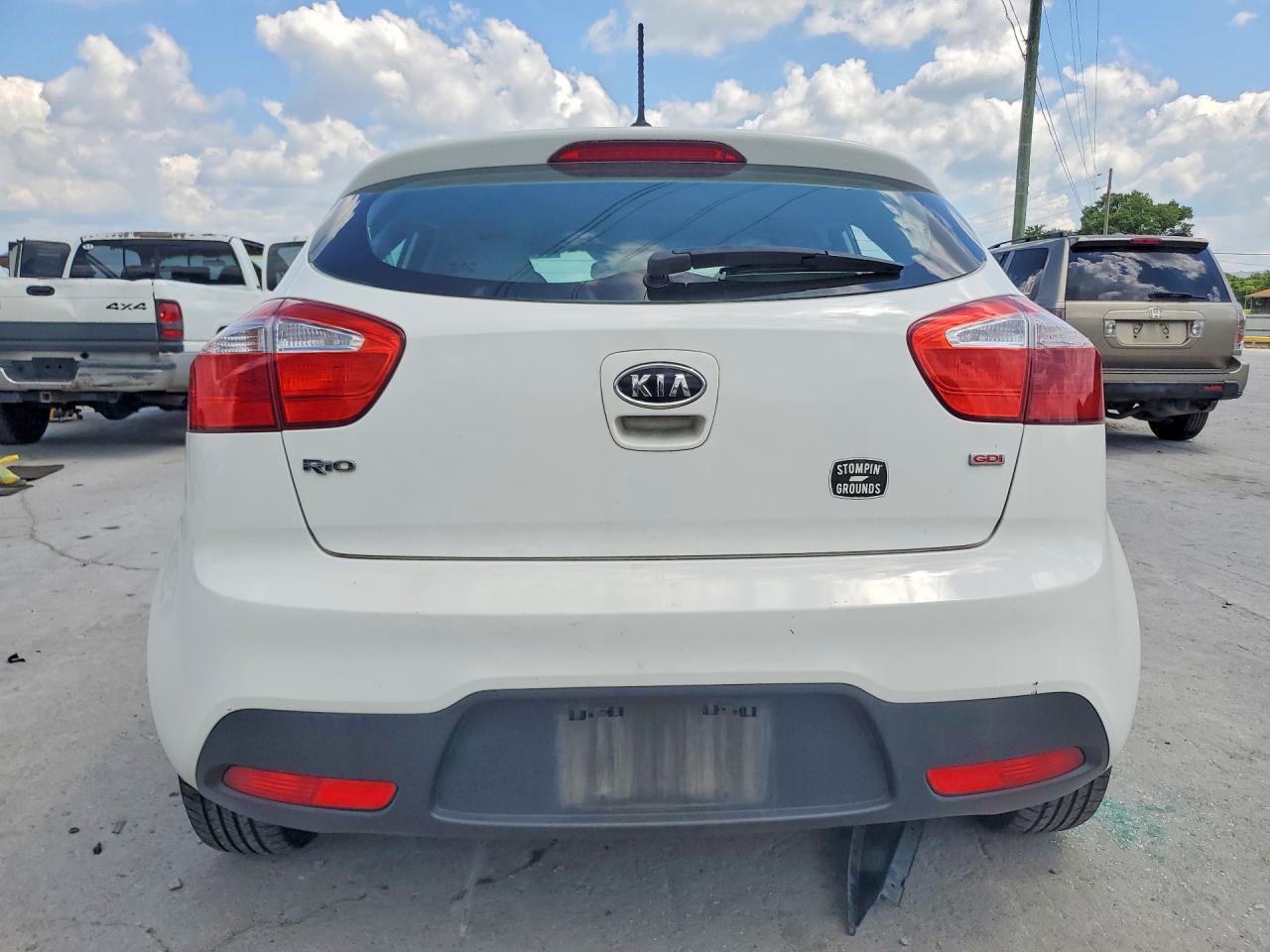 2013 Kia Rio Lx Белый vin: KNADM5A37D6110006