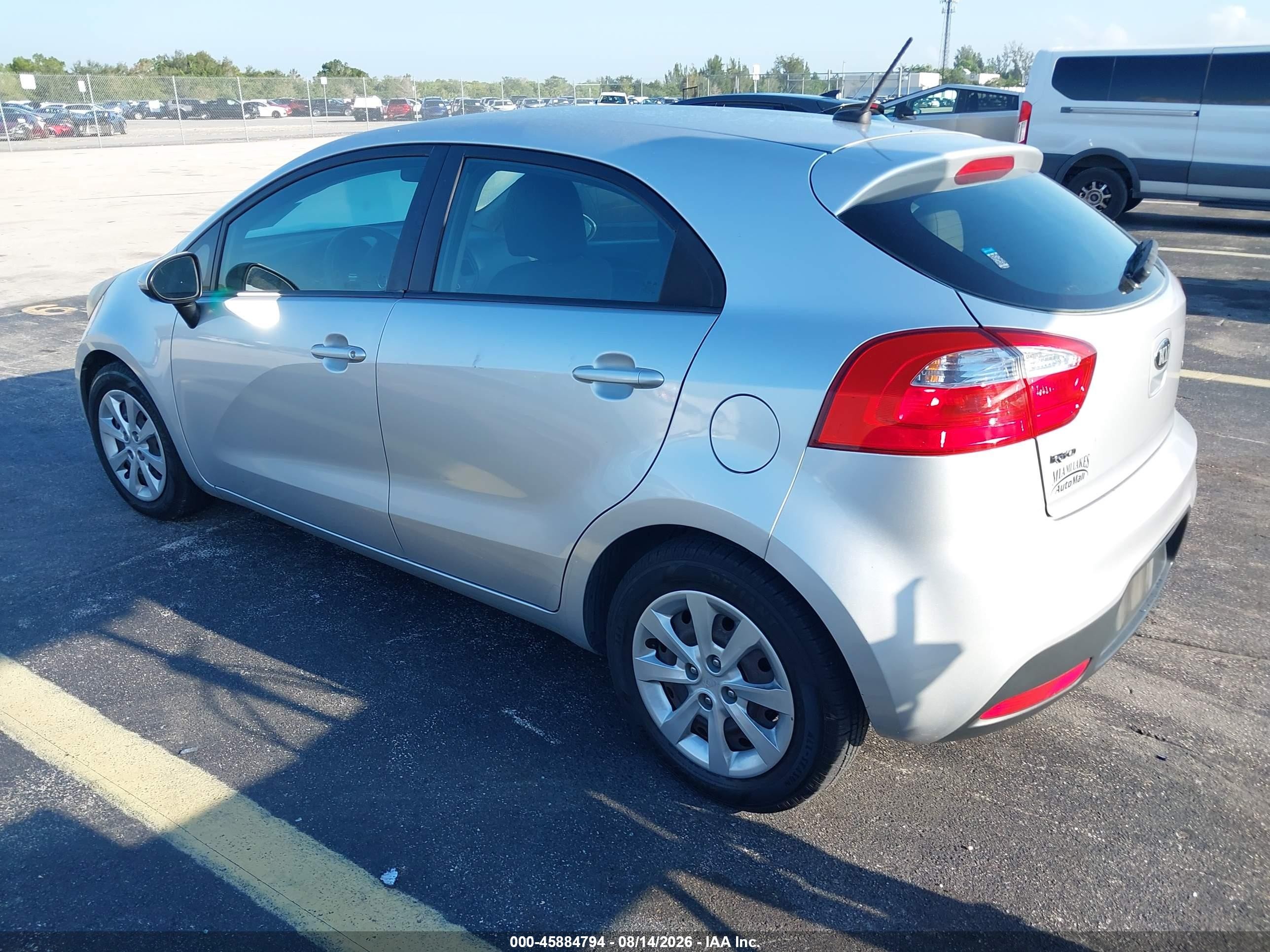 2015 Kia Rio Lx Silver vin: KNADM5A37F6515480