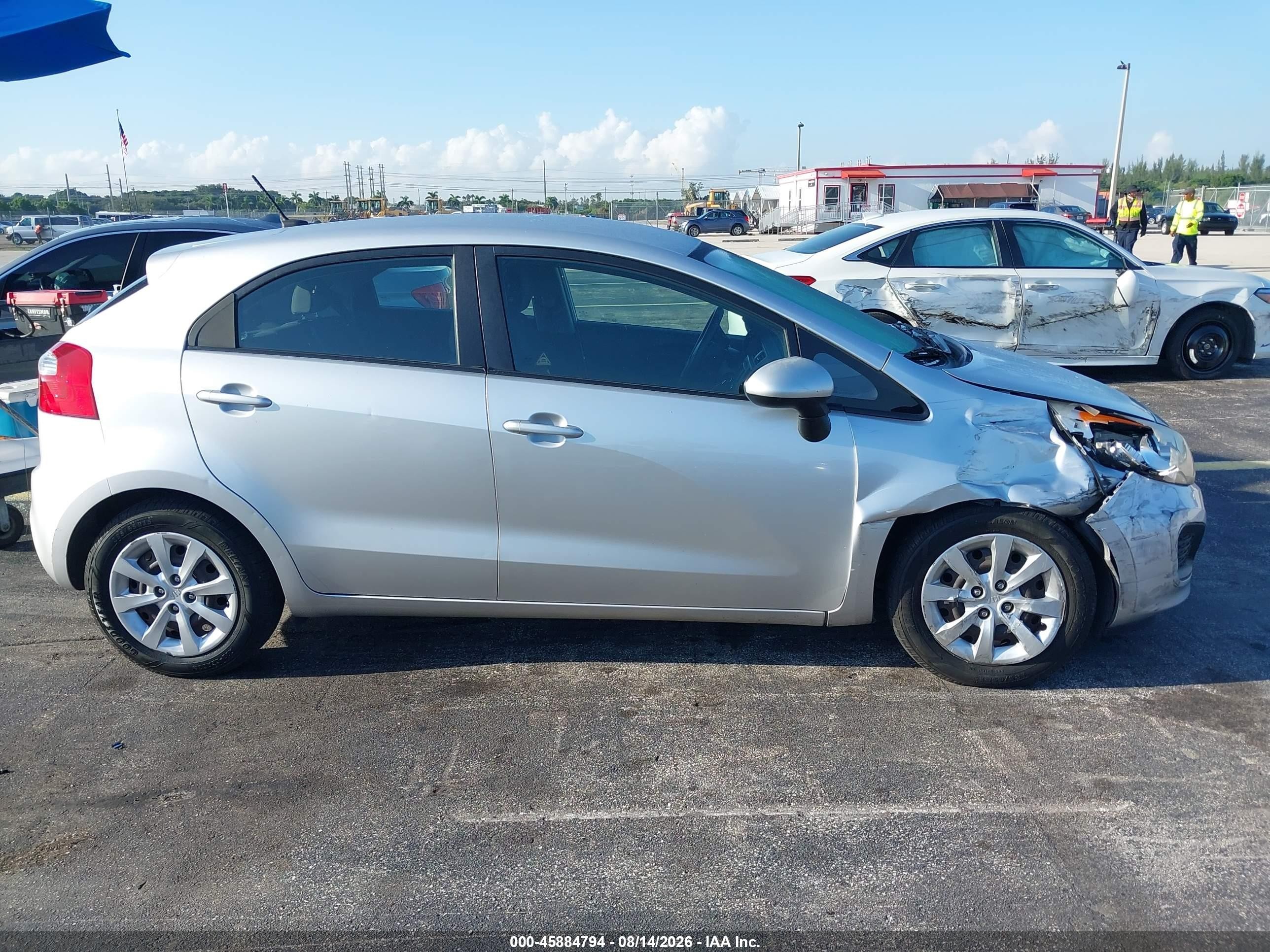 2015 Kia Rio Lx Silver vin: KNADM5A37F6515480