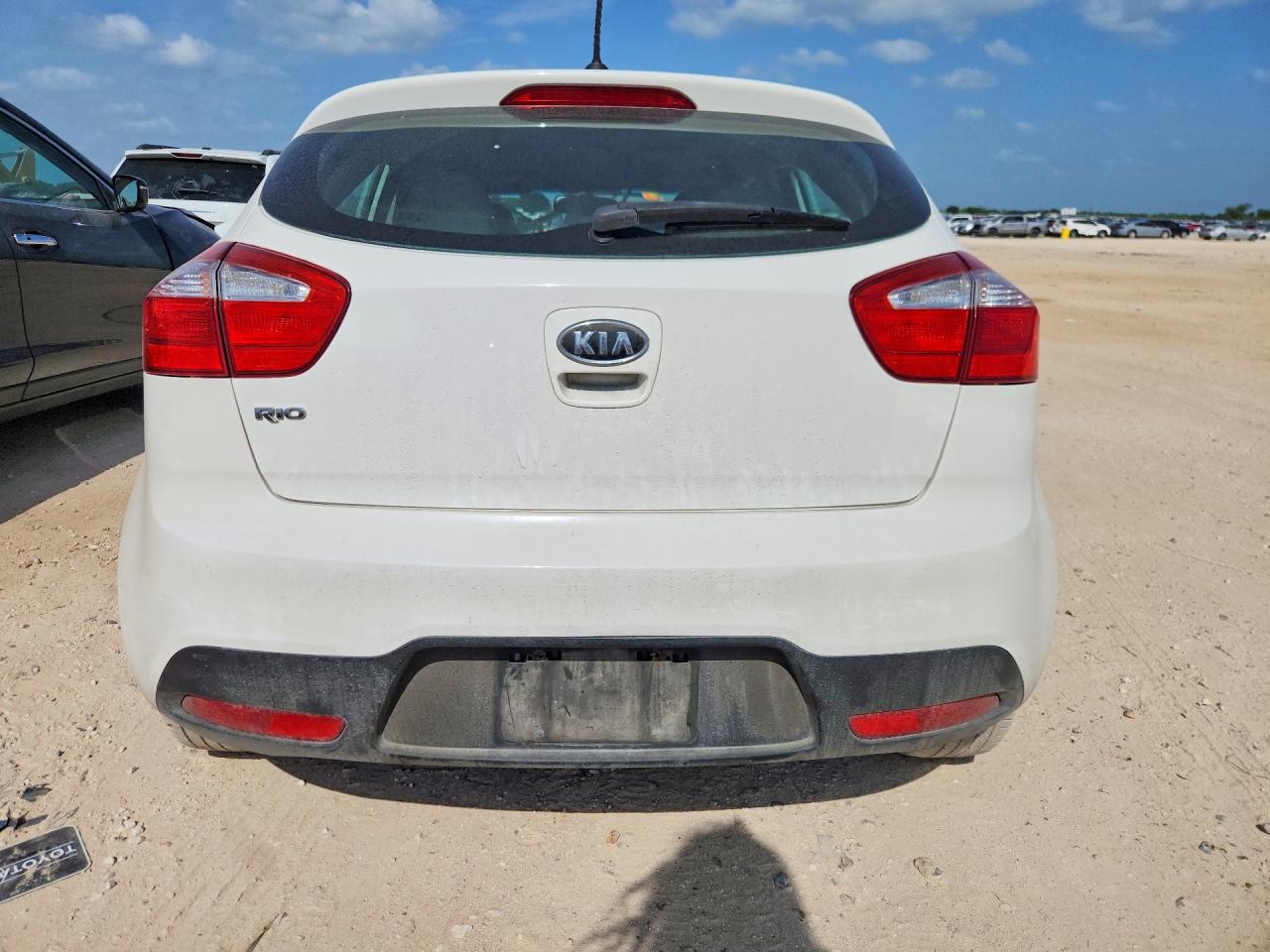 2012 Kia Rio Lx White vin: KNADM5A38C6024007