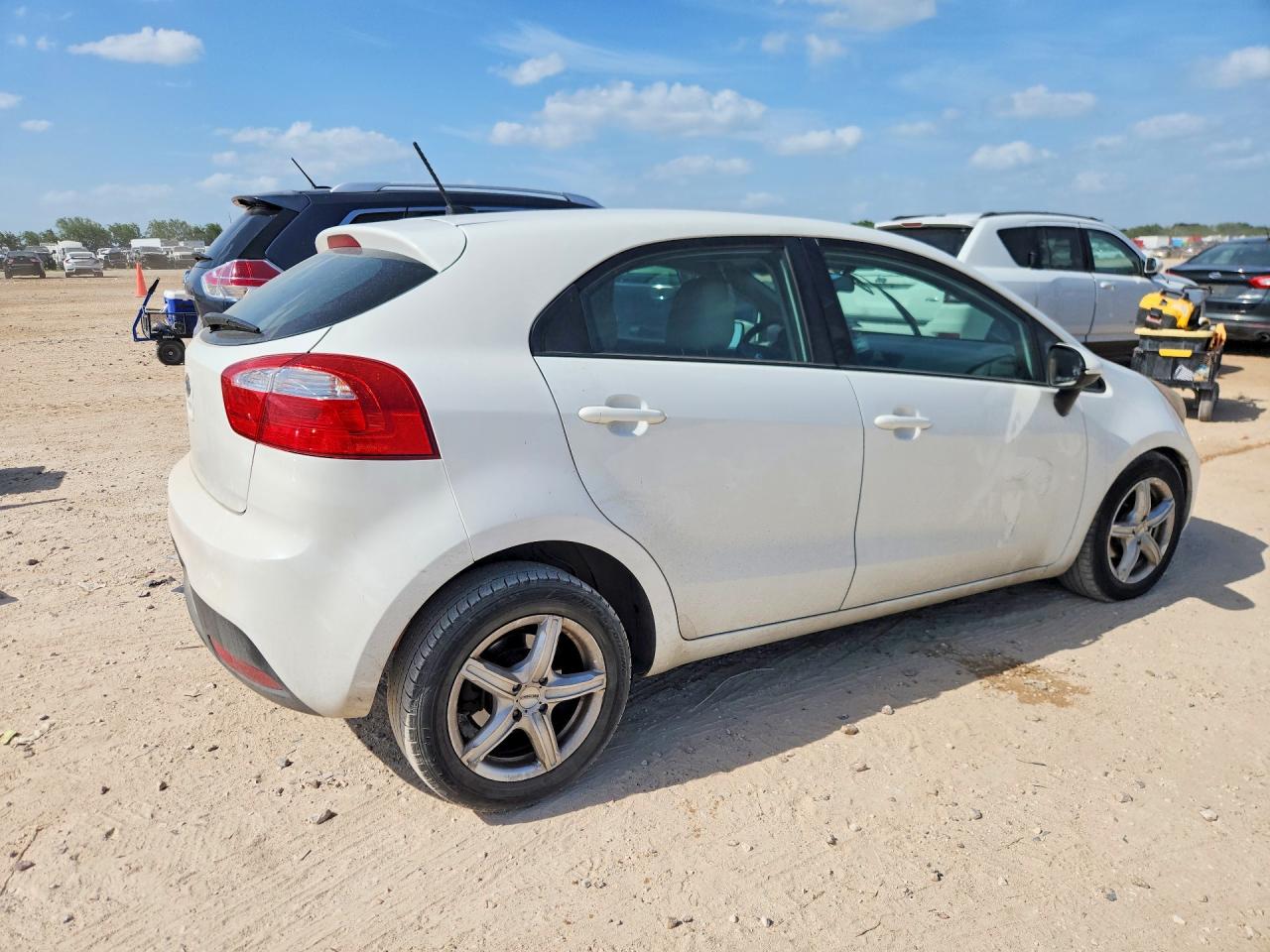2012 Kia Rio Lx White vin: KNADM5A38C6024007