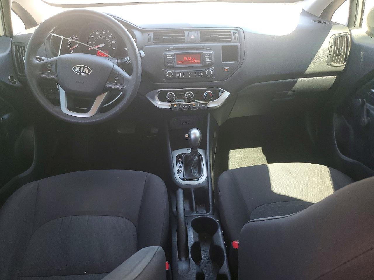 2015 Kia Rio Silver vin: KNADM5A38F6445651