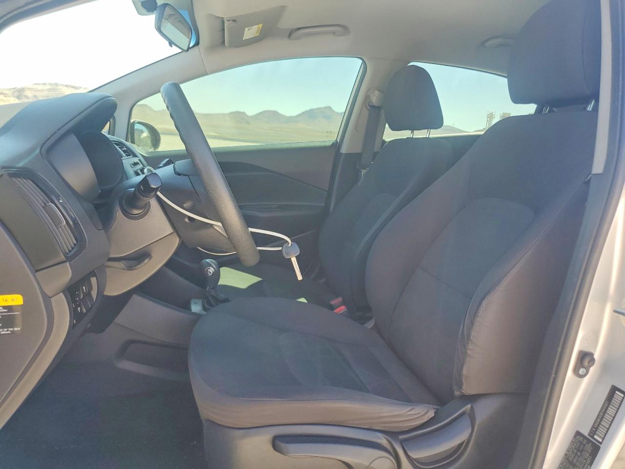 2015 Kia Rio Silver vin: KNADM5A38F6445651