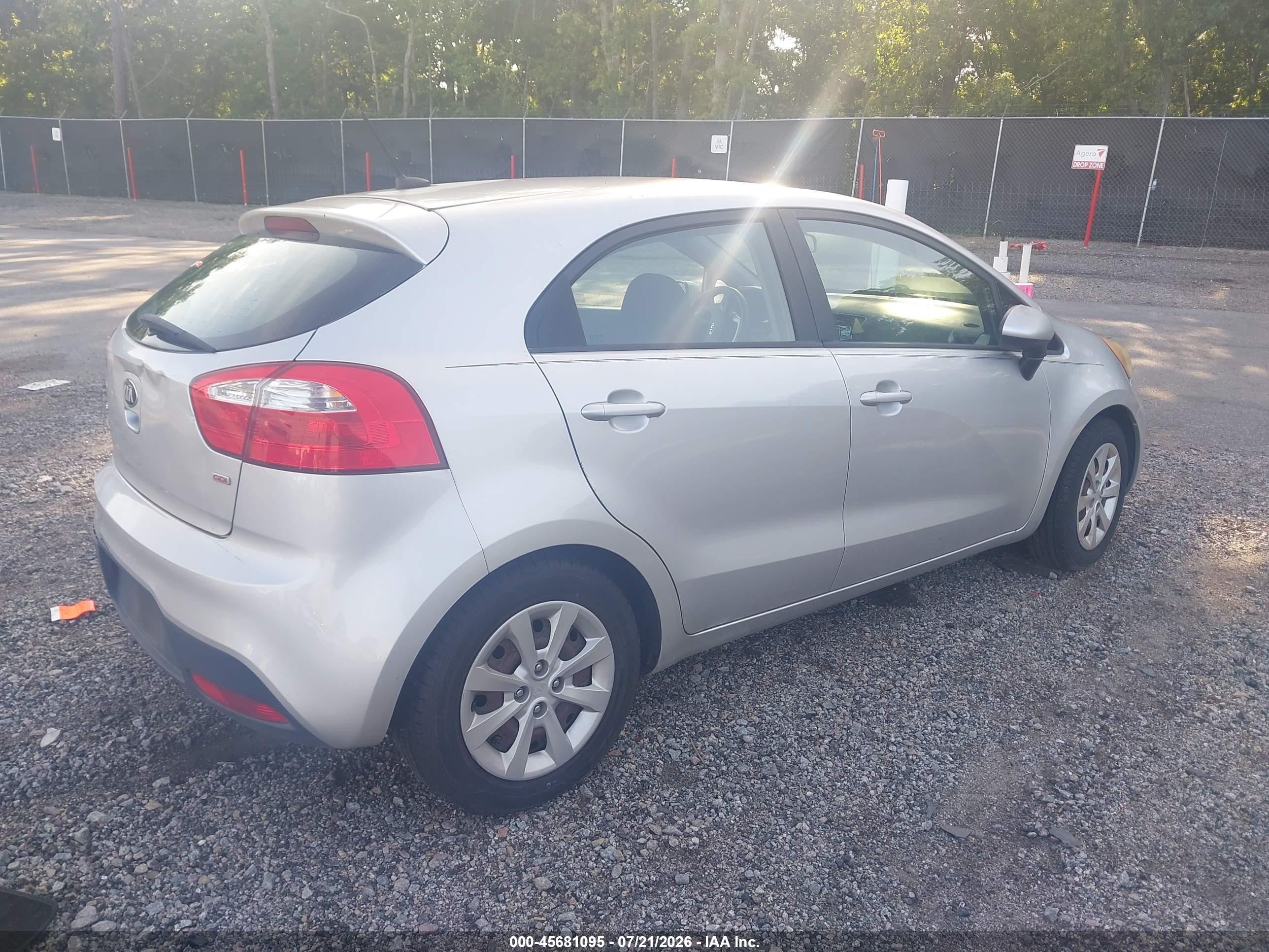 2013 Kia Rio Lx Silver vin: KNADM5A39D6274597