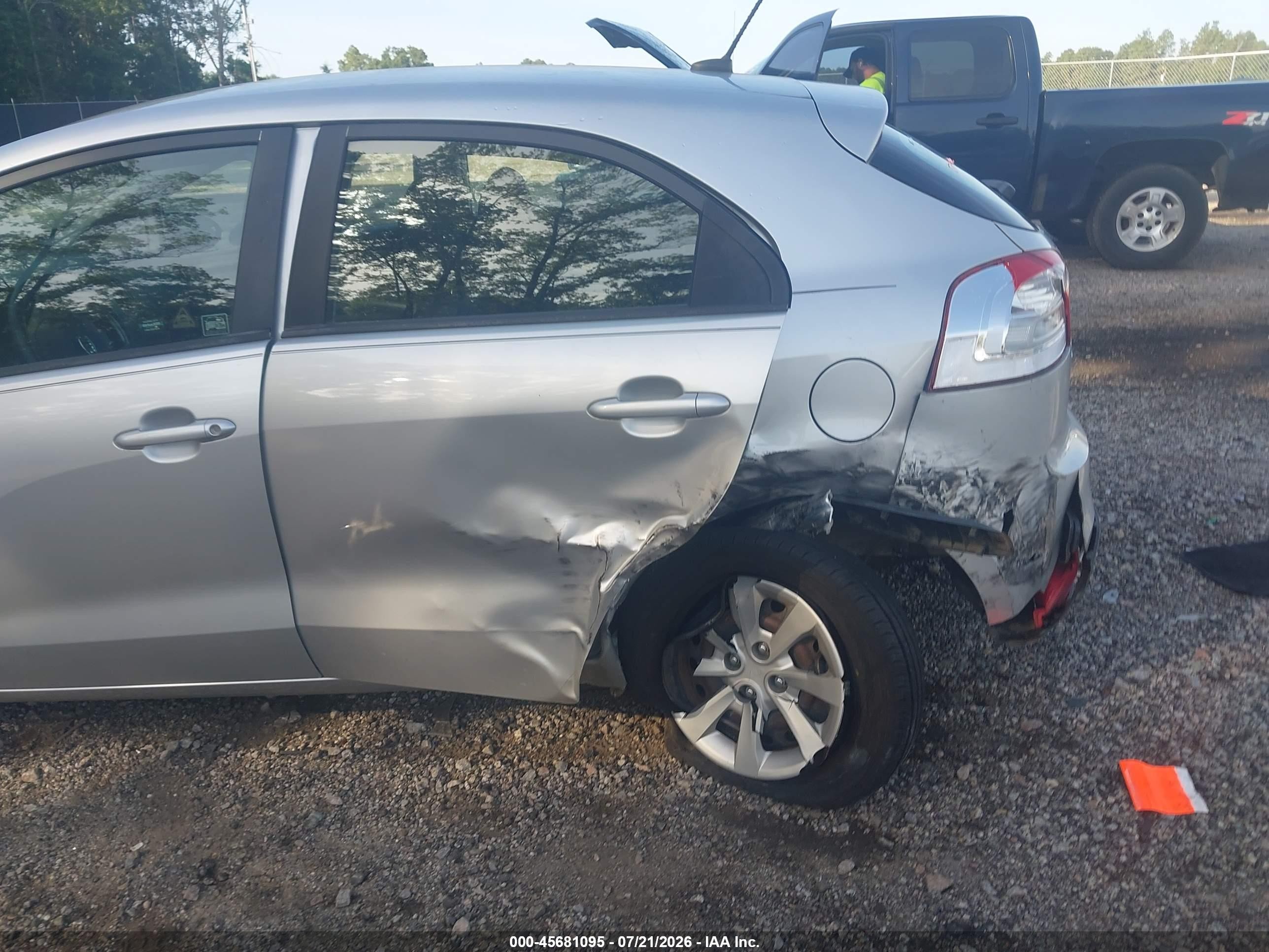 2013 Kia Rio Lx Silver vin: KNADM5A39D6274597
