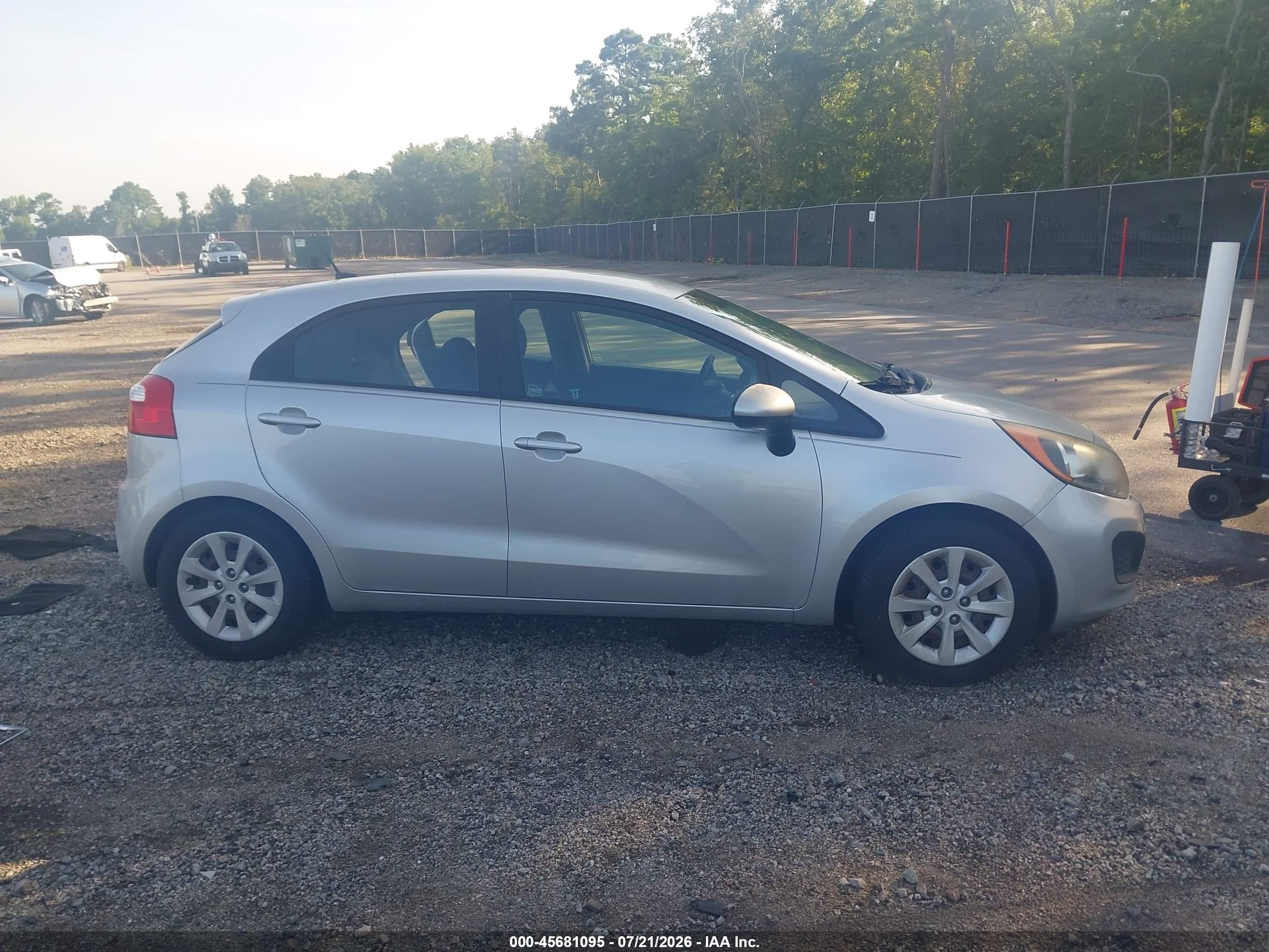 2013 Kia Rio Lx Silver vin: KNADM5A39D6274597
