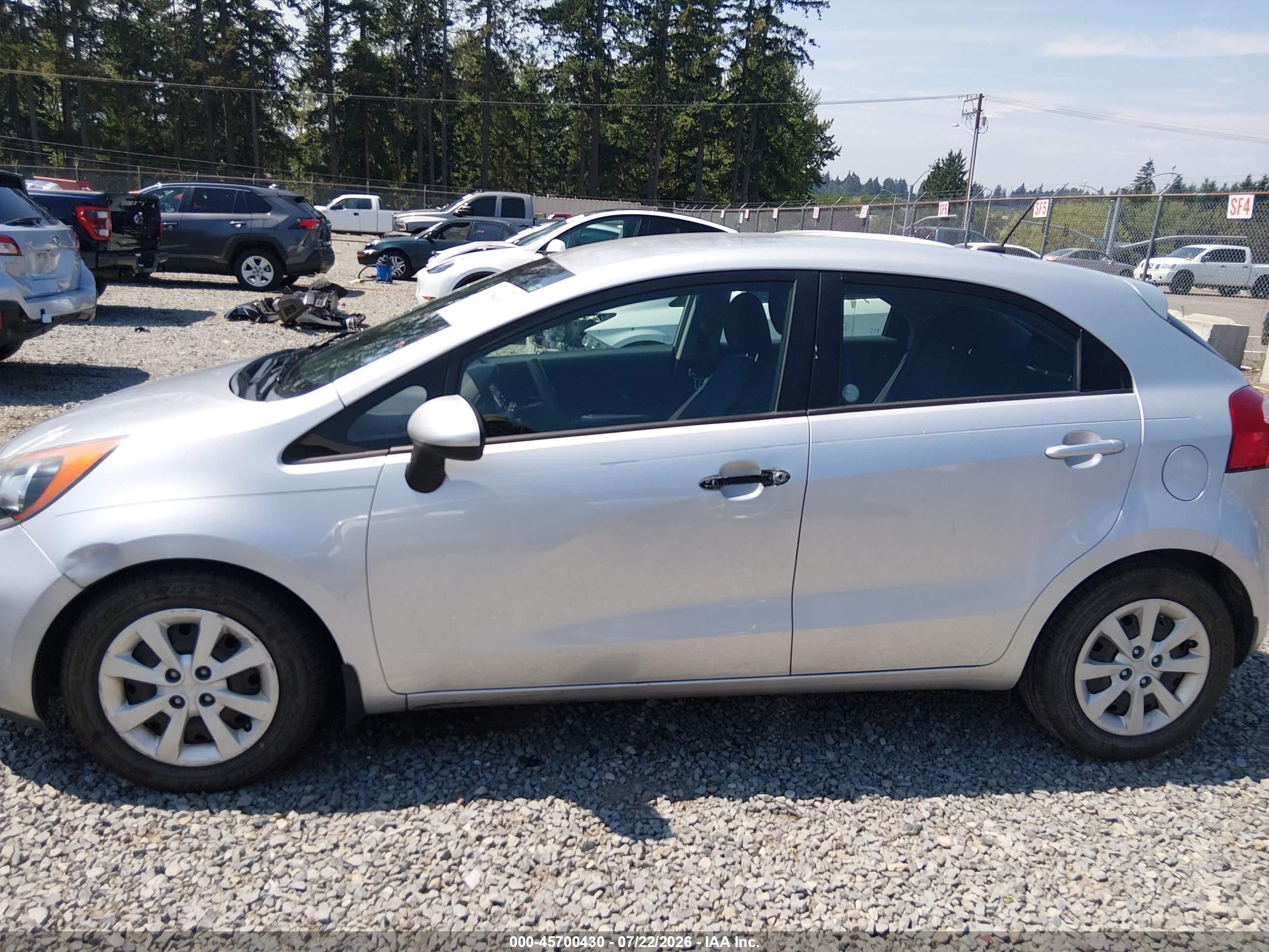 2014 Kia Rio Lx Silver vin: KNADM5A39E6351275