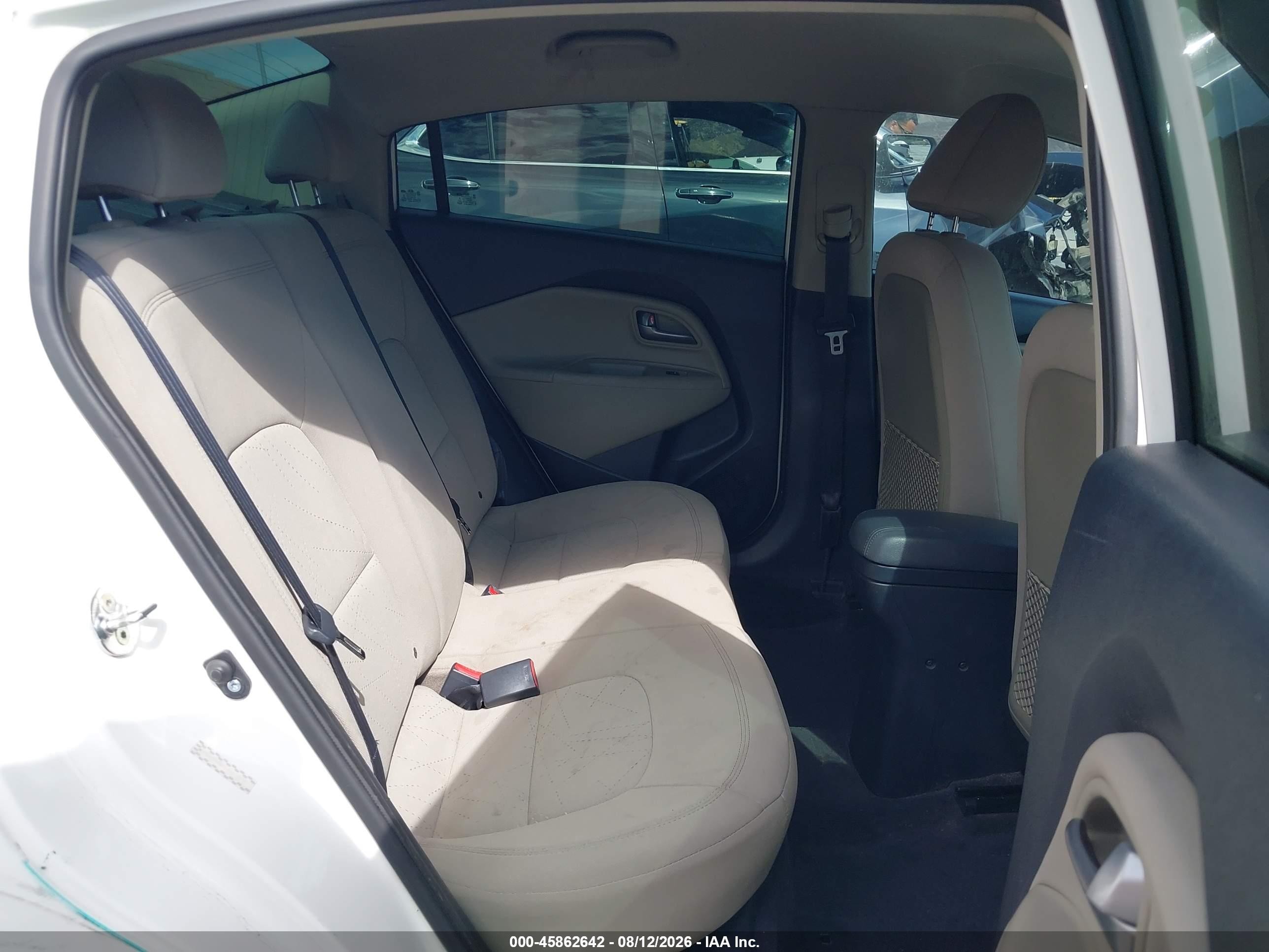 2014 Kia Rio Ex White vin: KNADN4A31E6419575