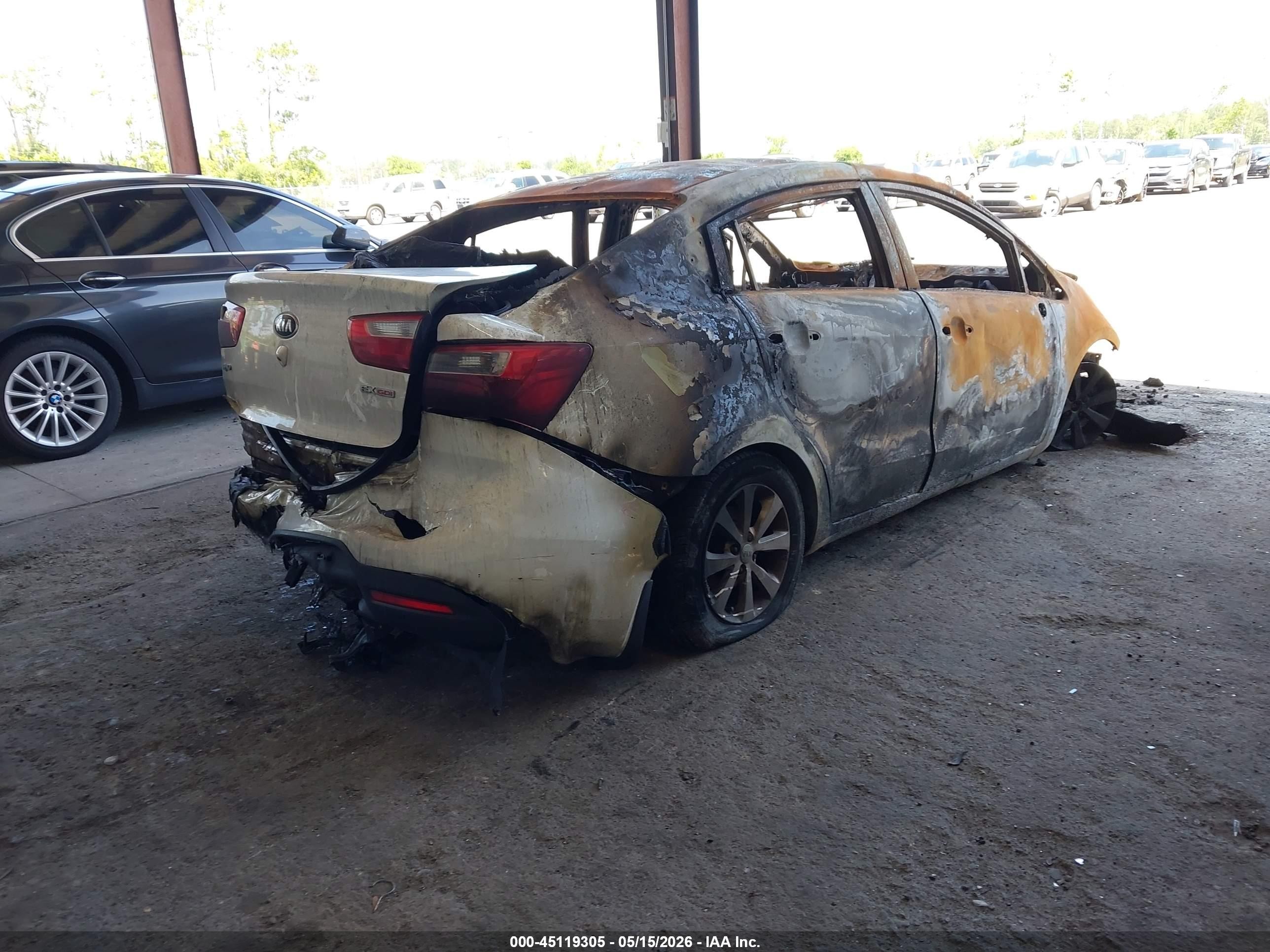 2015 Kia Rio Ex White vin: KNADN4A32F6460010