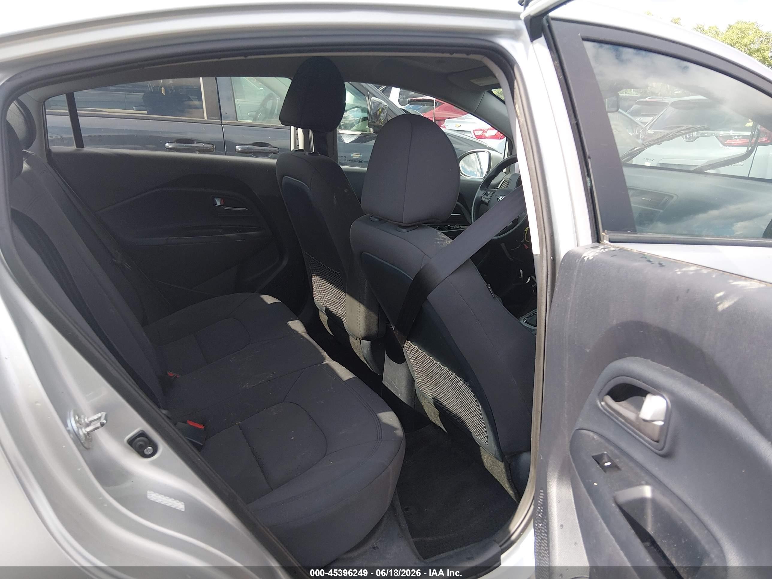 2013 Kia Rio Ex Silver vin: KNADN4A35D6280114