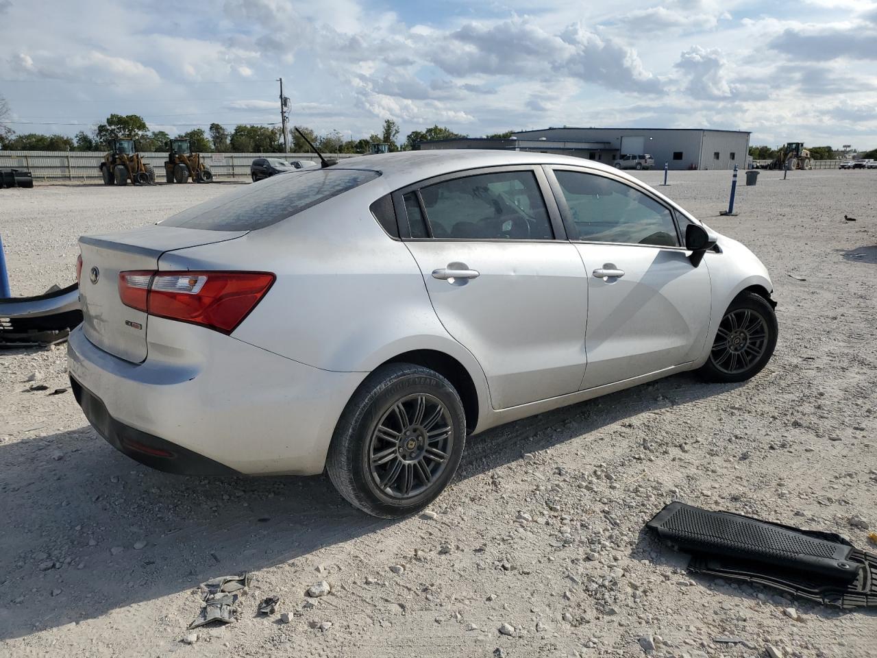 2015 Kia Rio Ex Silver vin: KNADN4A35F6421766