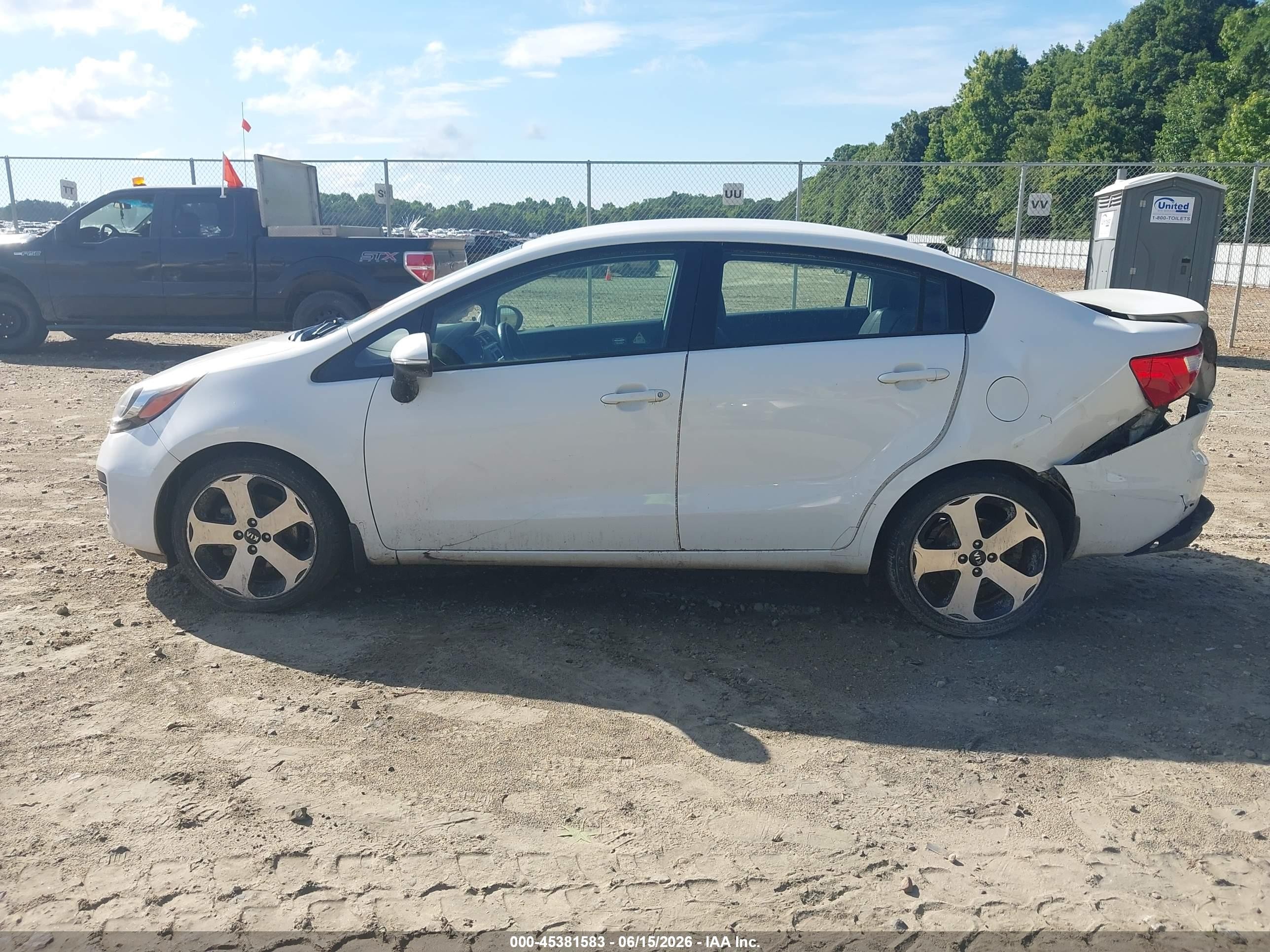 2015 Kia Rio Sx White vin: KNADN4A35F6427809