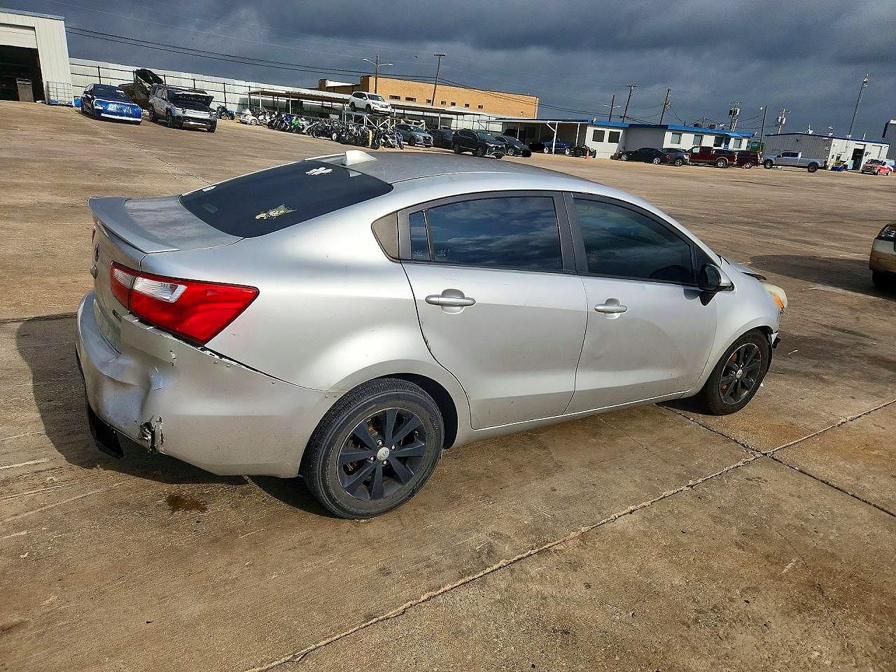 2015 Kia Rio Ex Silver vin: KNADN4A37F6466031