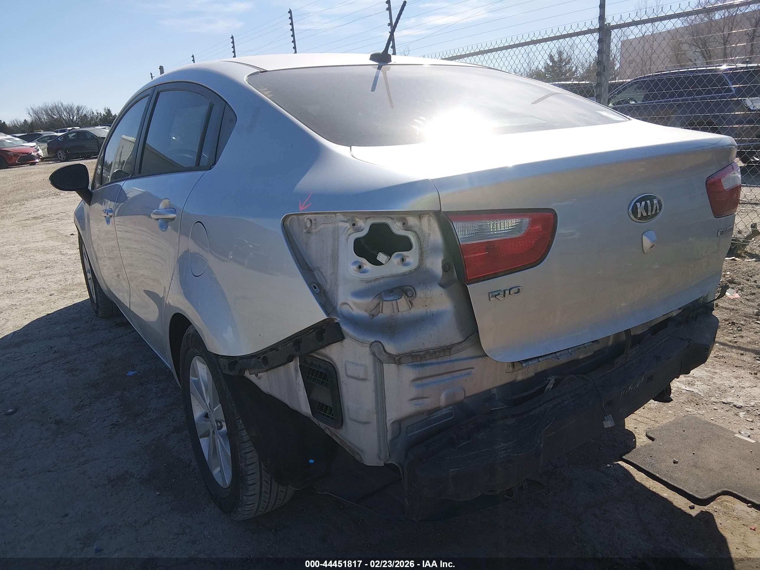 2014 Kia Rio Ex Серебряный vin: KNADN4A39E6353468