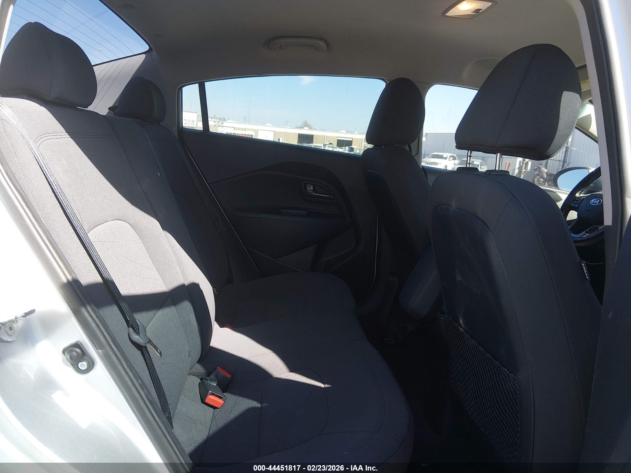 2014 Kia Rio Ex Серебряный vin: KNADN4A39E6353468