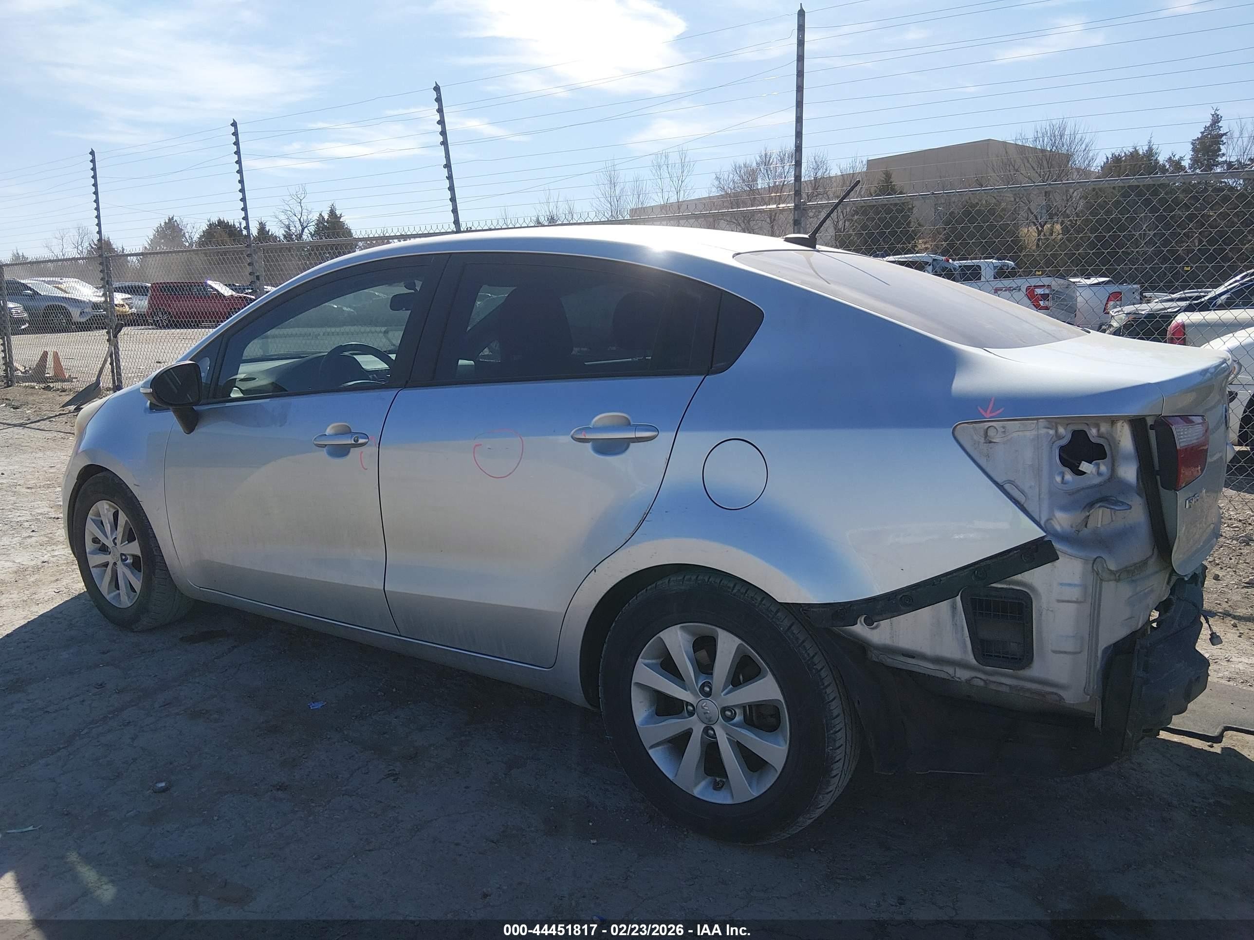 2014 Kia Rio Ex Серебряный vin: KNADN4A39E6353468