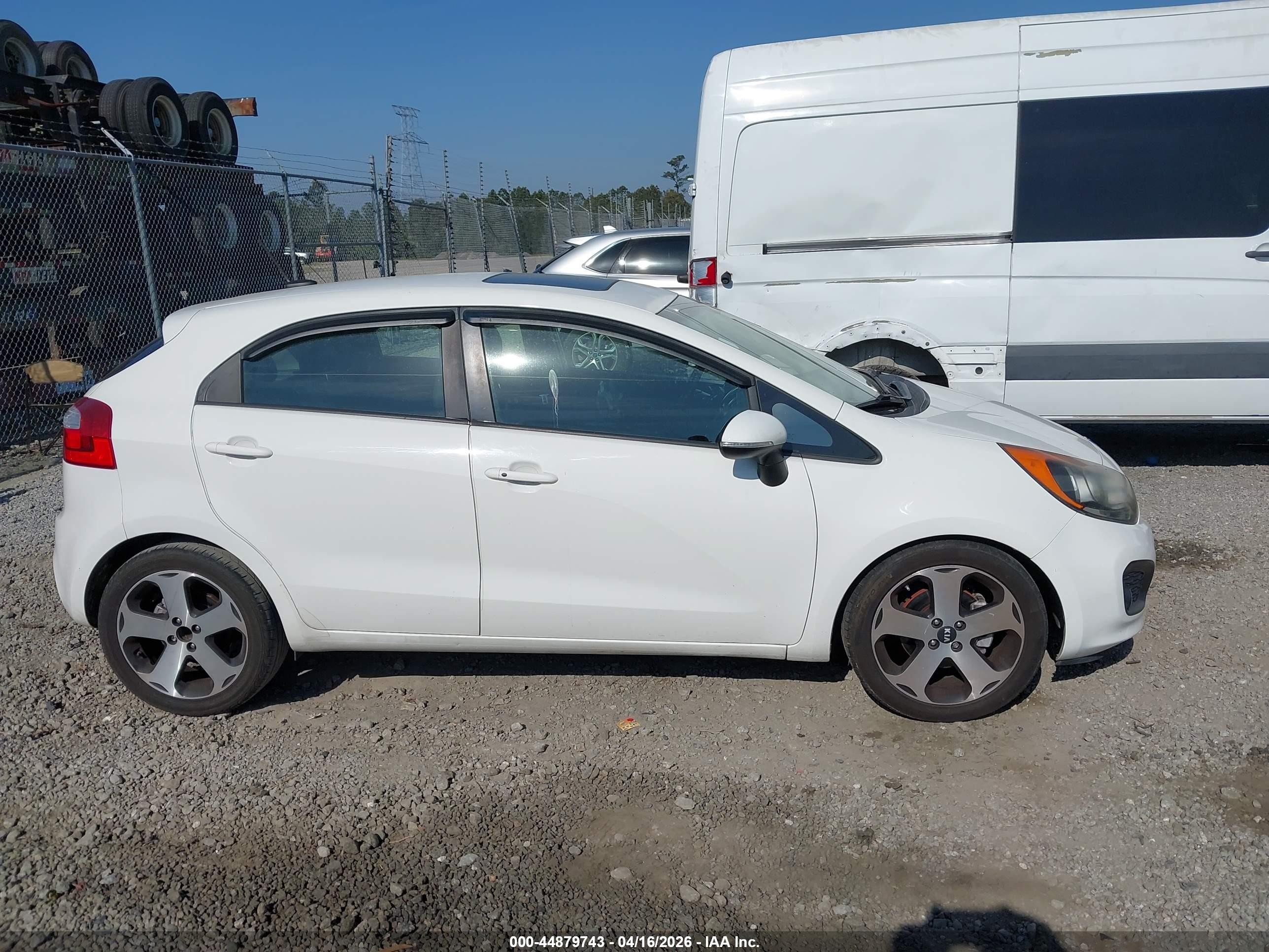 2012 Kia Rio5 Sx White vin: KNADN5A30C6061503