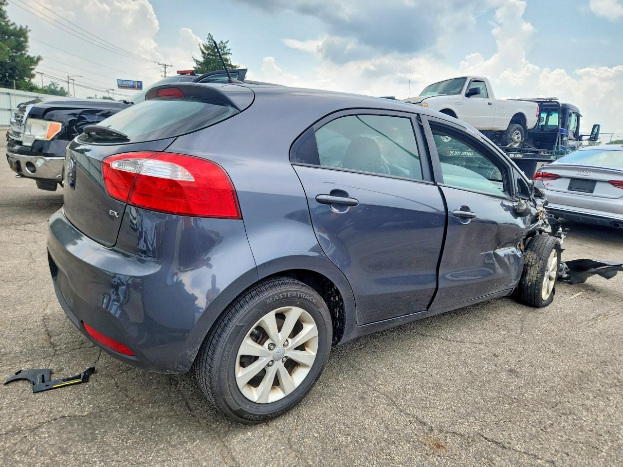 2013 Kia Rio 5-door Ex Gray vin: KNADN5A30D6119885