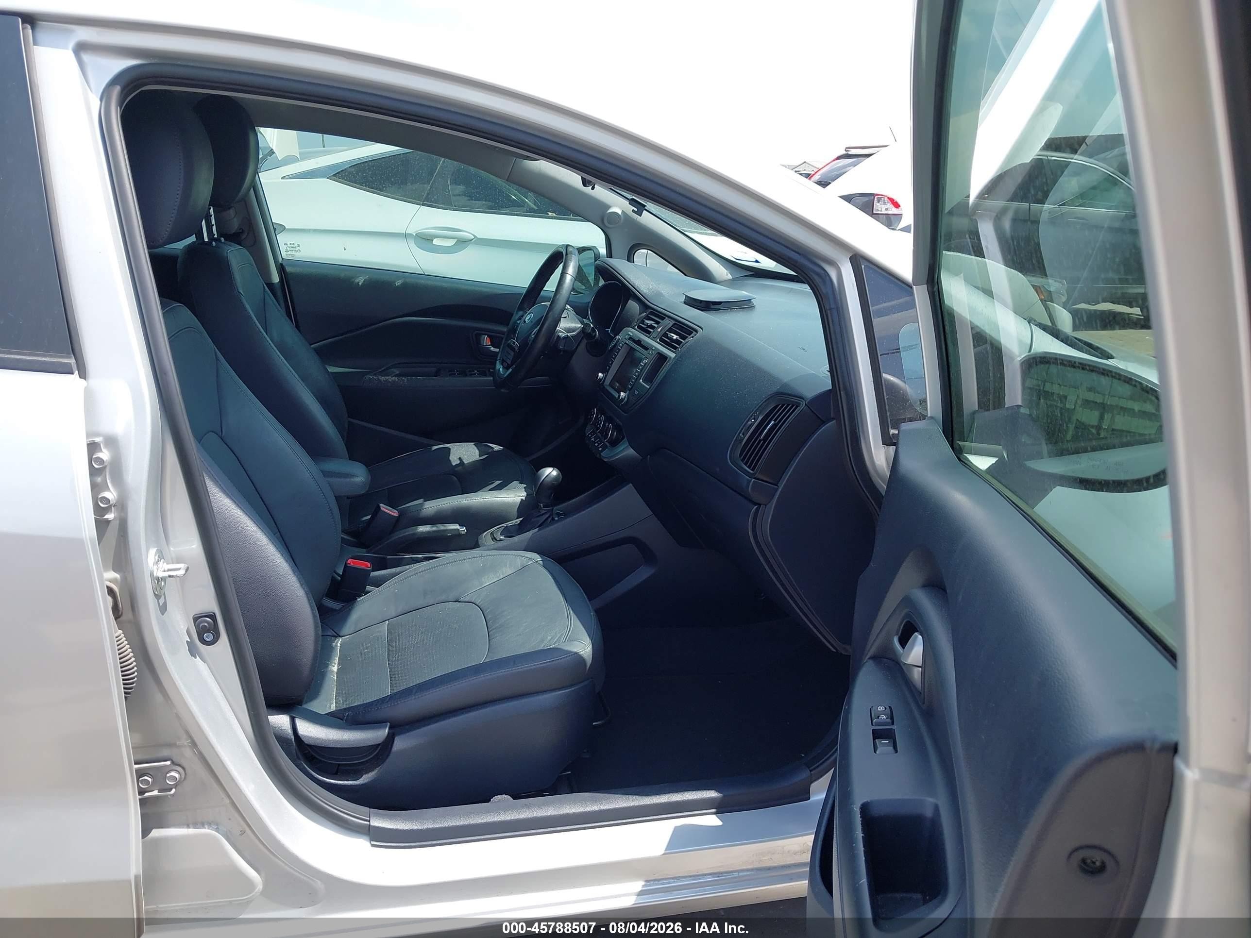 2015 Kia Rio Sx Серебряный vin: KNADN5A30F6447939