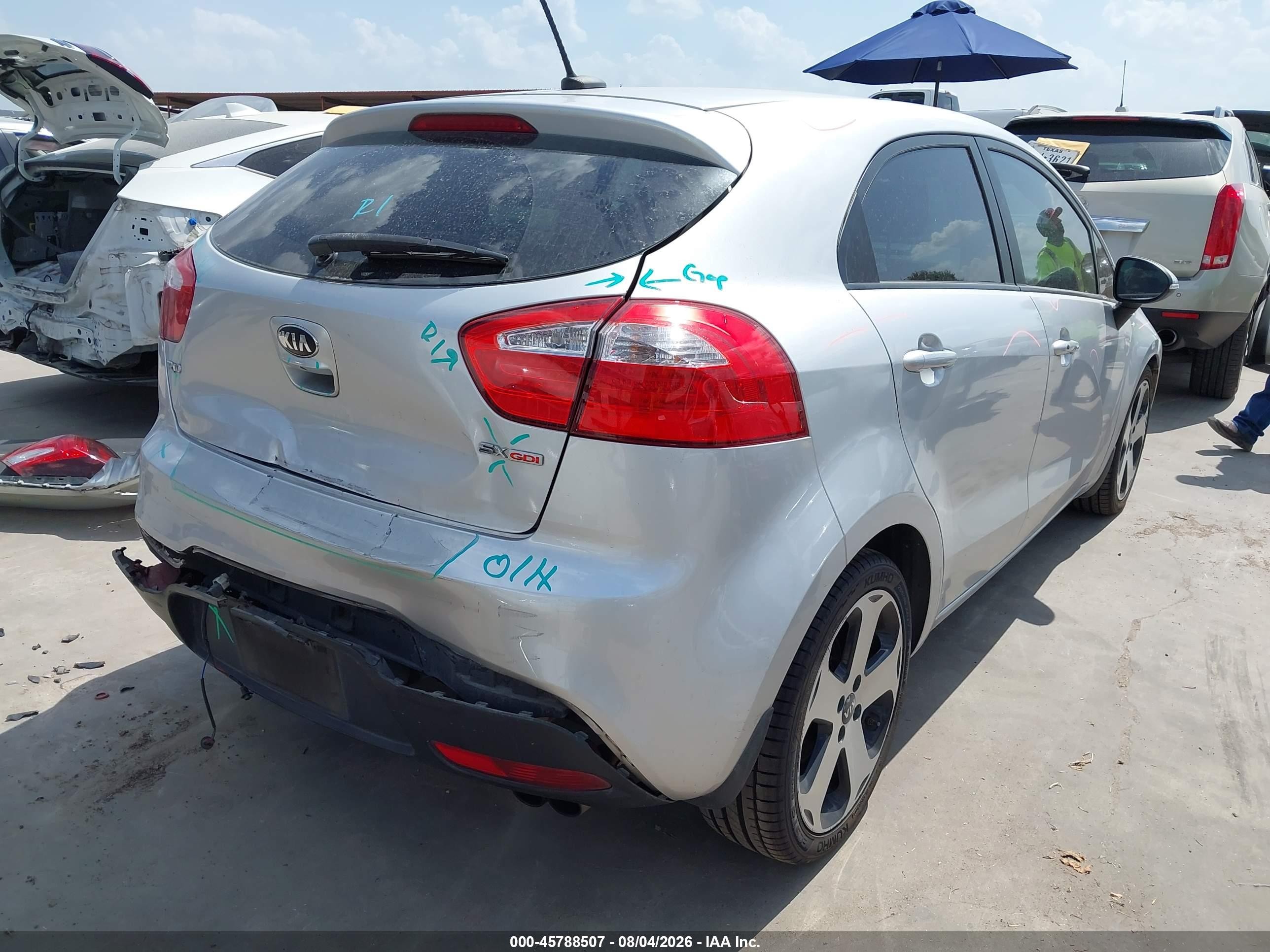 2015 Kia Rio Sx Серебряный vin: KNADN5A30F6447939