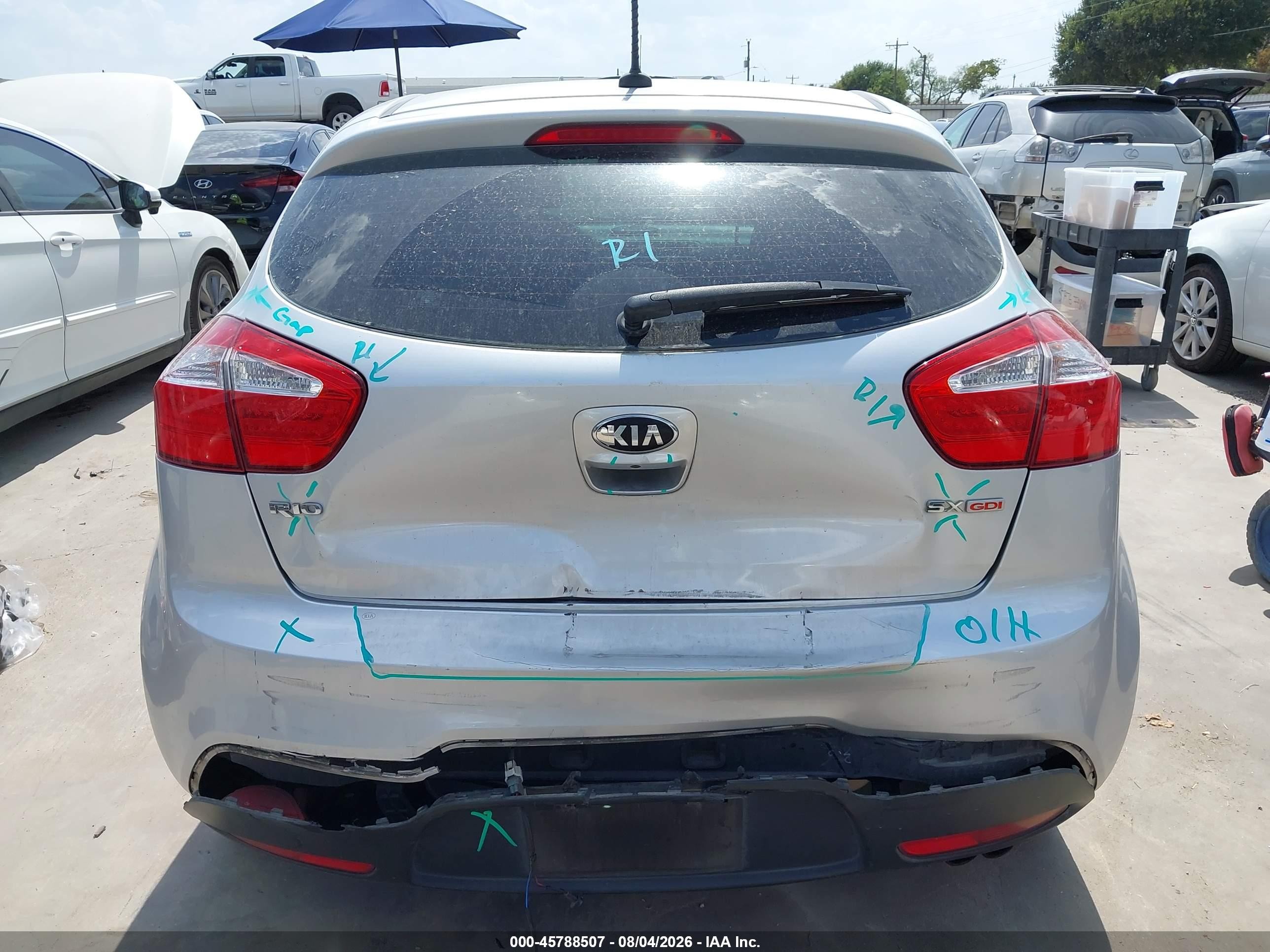 2015 Kia Rio Sx Серебряный vin: KNADN5A30F6447939