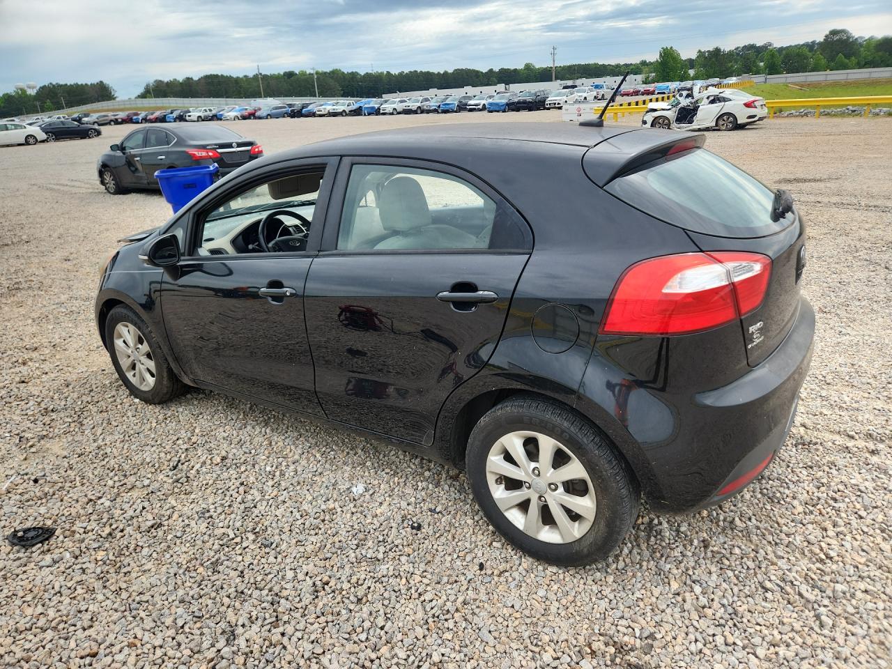 2012 Kia Rio 5-door Ex Черный vin: KNADN5A32C6095345