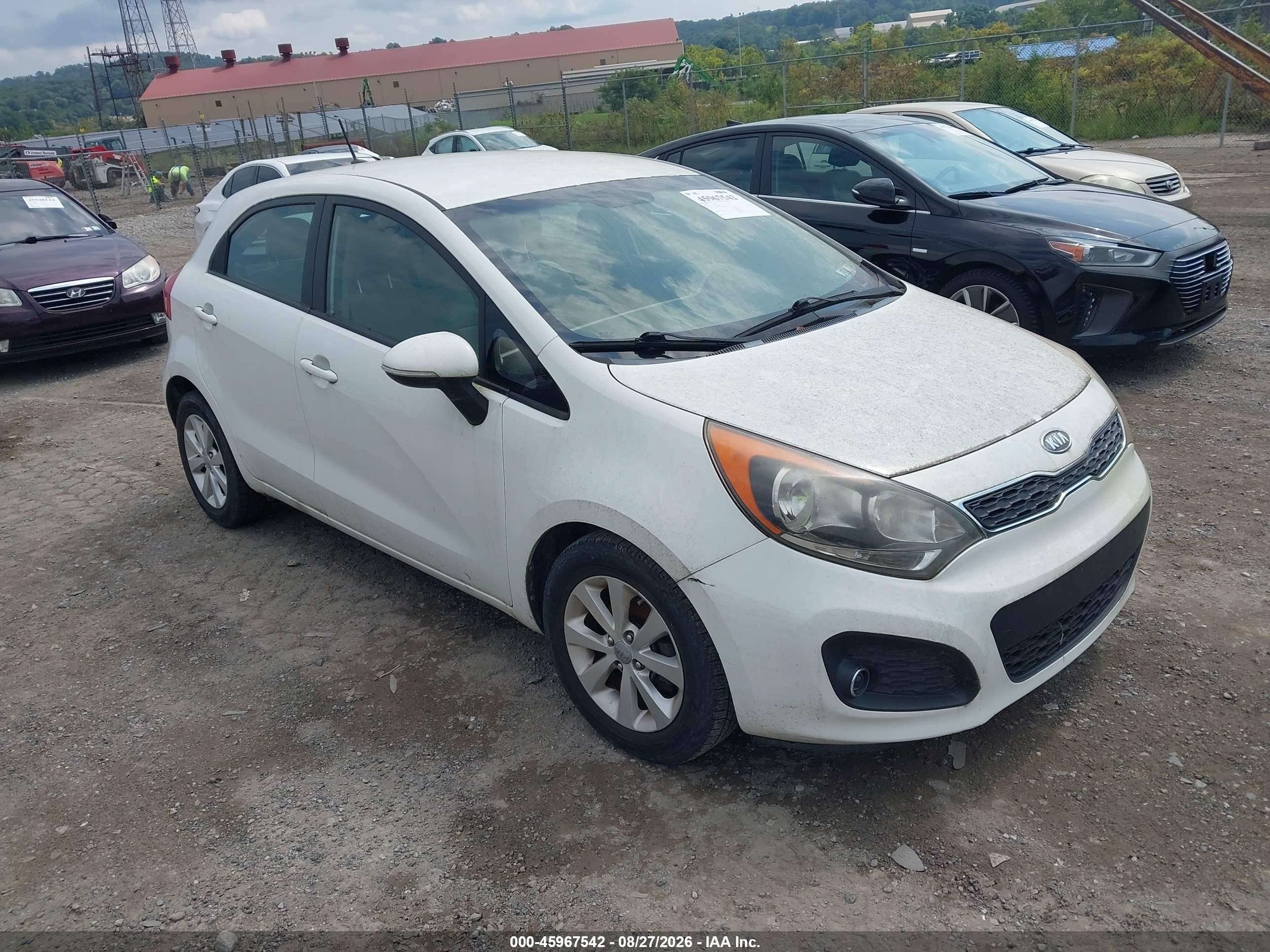 2013 Kia Rio Ex Белый vin: KNADN5A32D6112565