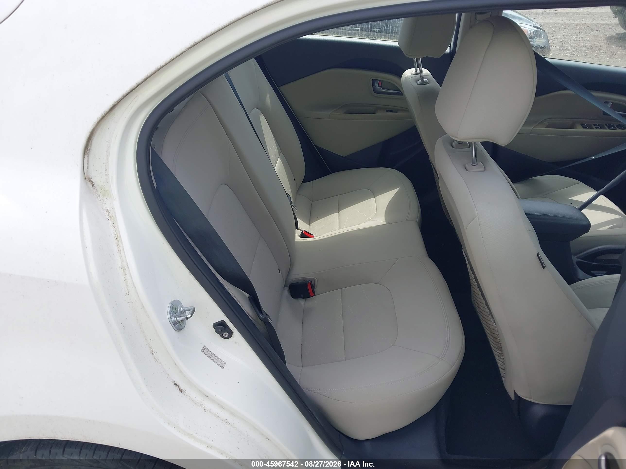 2013 Kia Rio Ex Белый vin: KNADN5A32D6112565