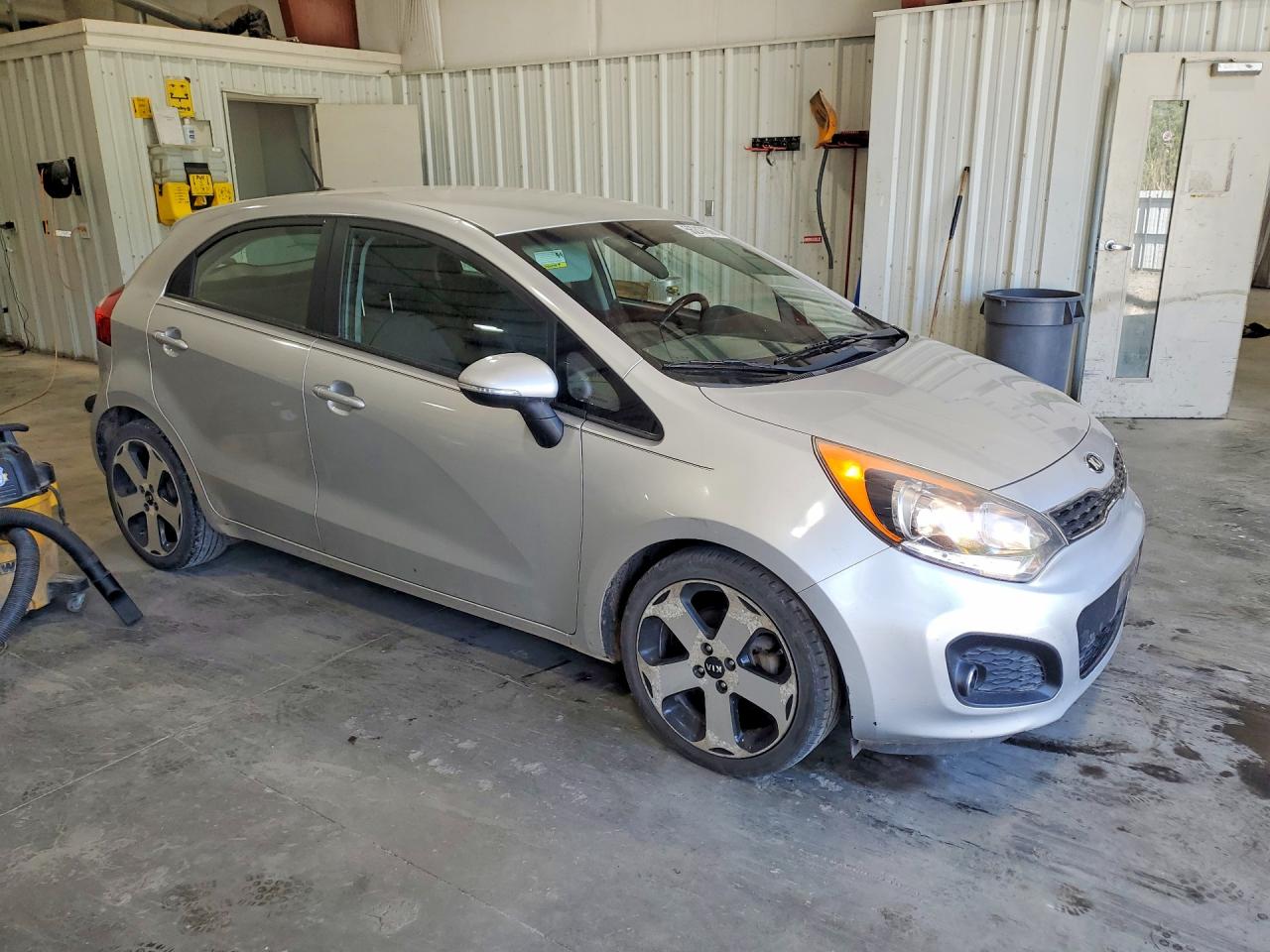 2015 Kia Rio 5-door Sx Silver vin: KNADN5A32F6459591
