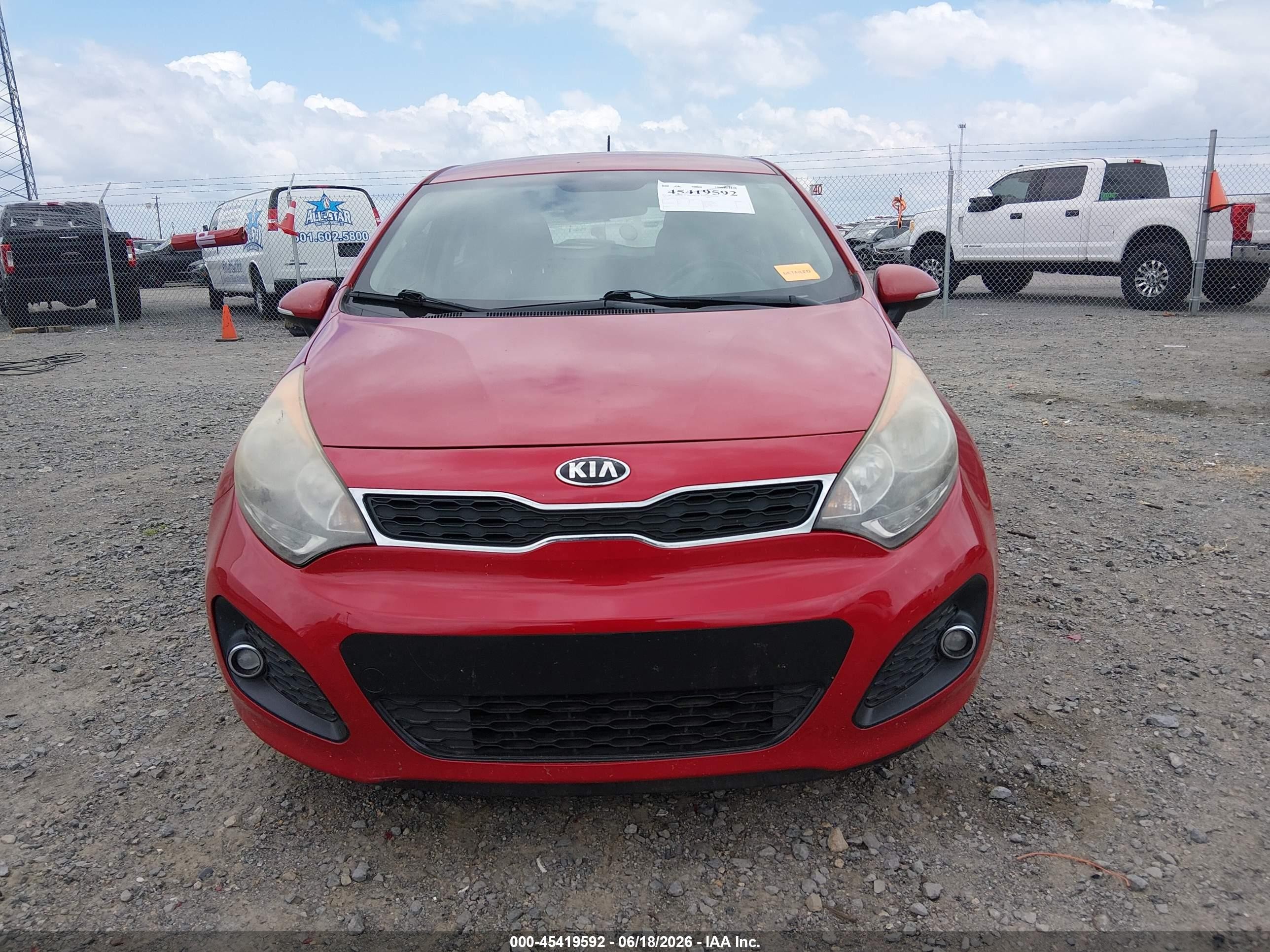 2015 Kia Rio Ex Красный vin: KNADN5A33F6441181