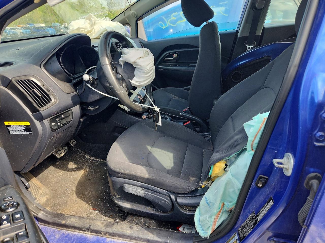 2012 Kia Rio 5-door Sx Blue vin: KNADN5A34C6016905