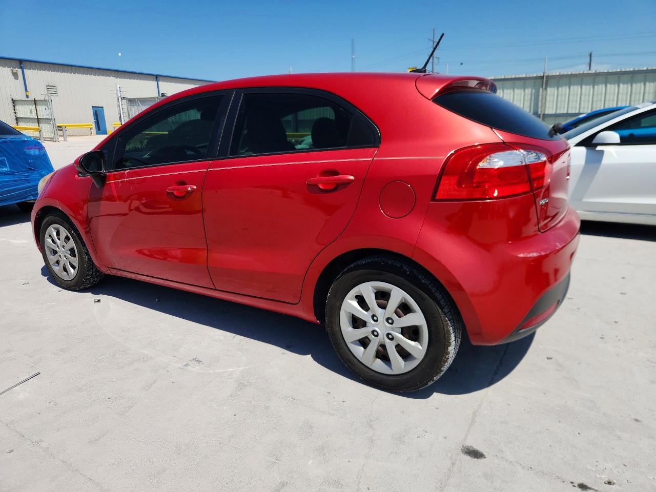 2013 Kia Rio 5-door Red vin: KNADN5A34D6123695