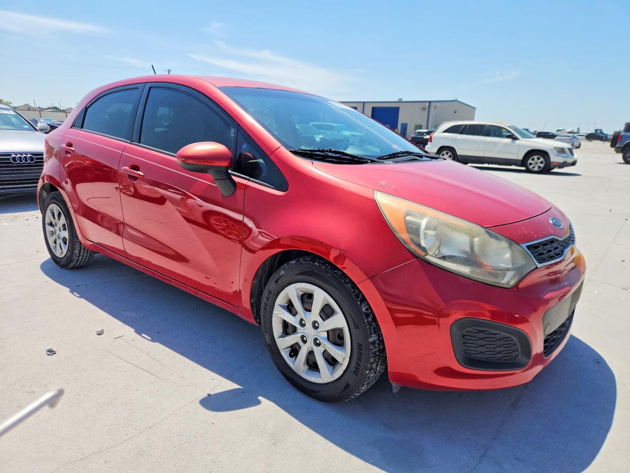 2013 Kia Rio 5-door Red vin: KNADN5A34D6123695