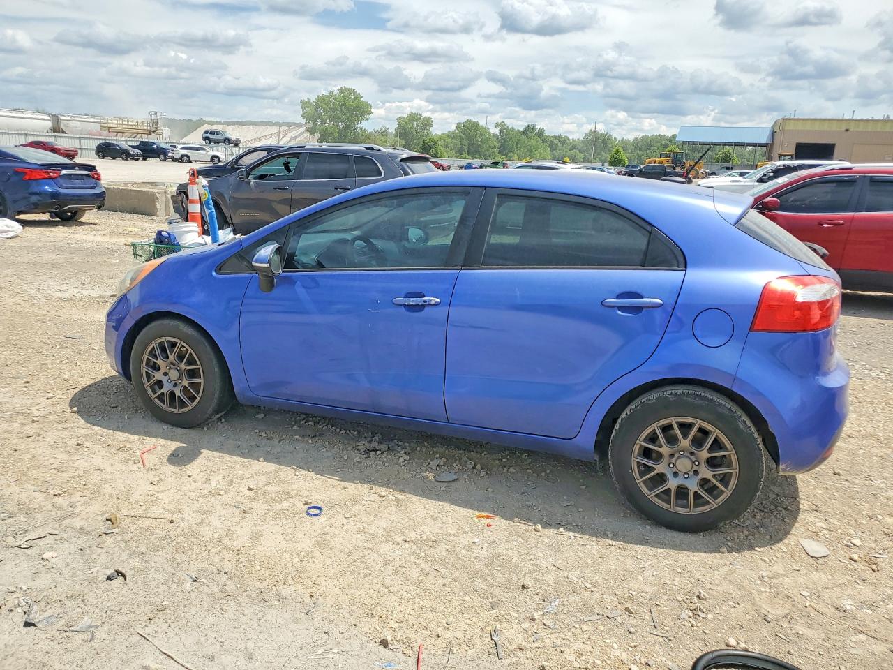 2013 Kia Rio 5-door Sx Blue vin: KNADN5A35D6149383